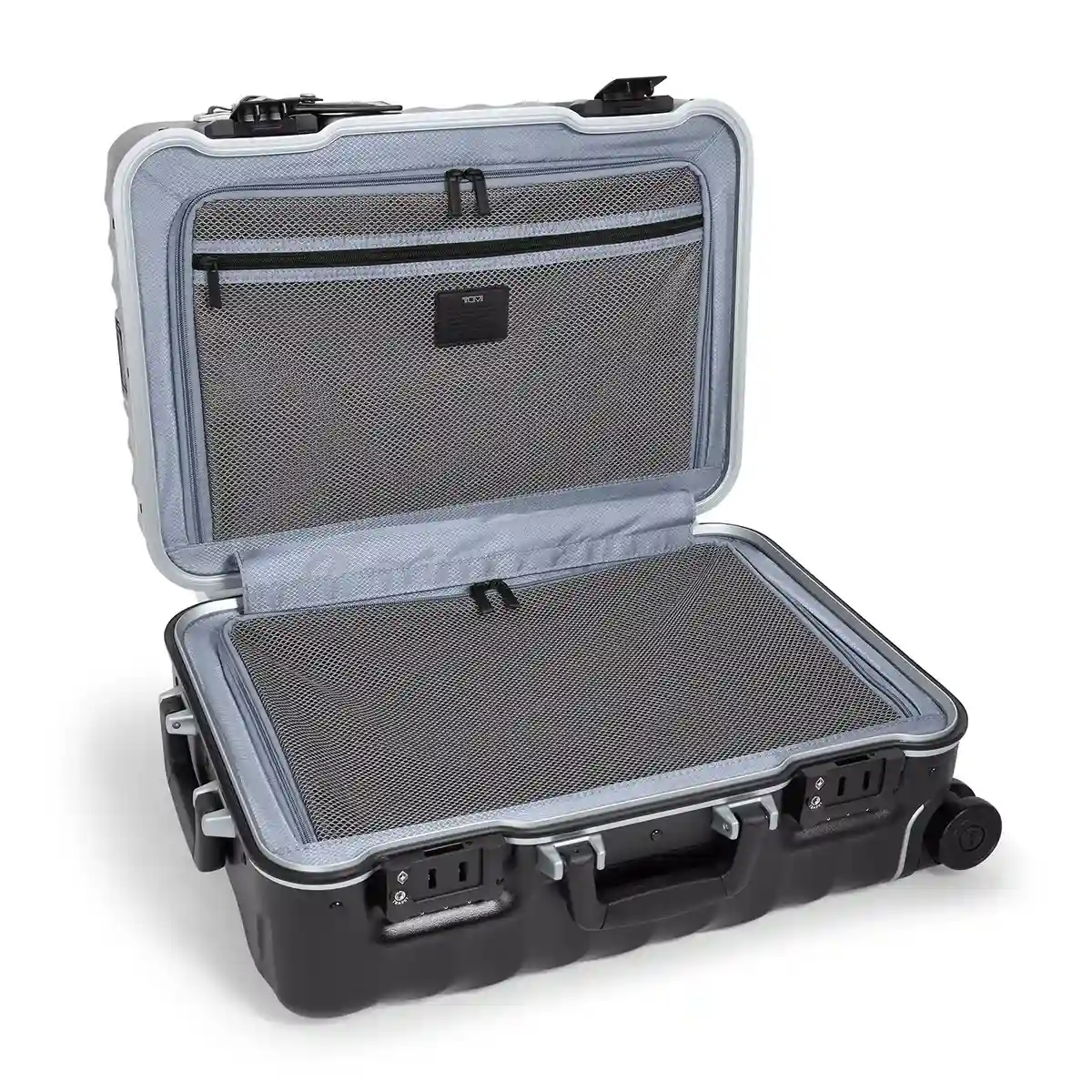 International 4 Wheel Carry On