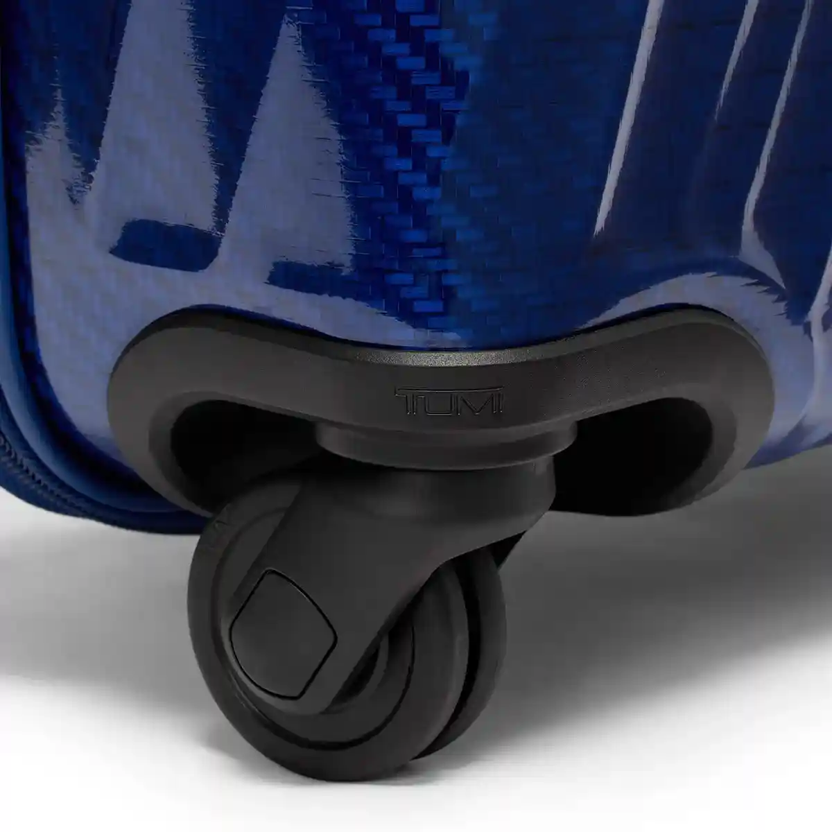 International 4 Wheeled Carry On