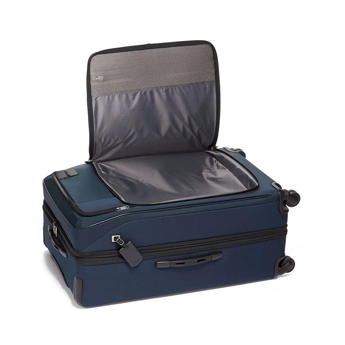 https://cdn.fynd.com/v2/falling-surf-7c8bb8/fyprod/wrkr/products/pictures/item/free/original/tumi/1038411596/1/3J7ze3hRXk-410161945001_2_7468.webp