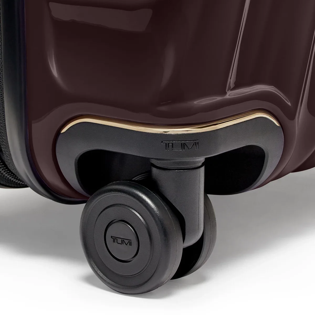 19 Degree International Expandable 4 Wheeled Carry-On