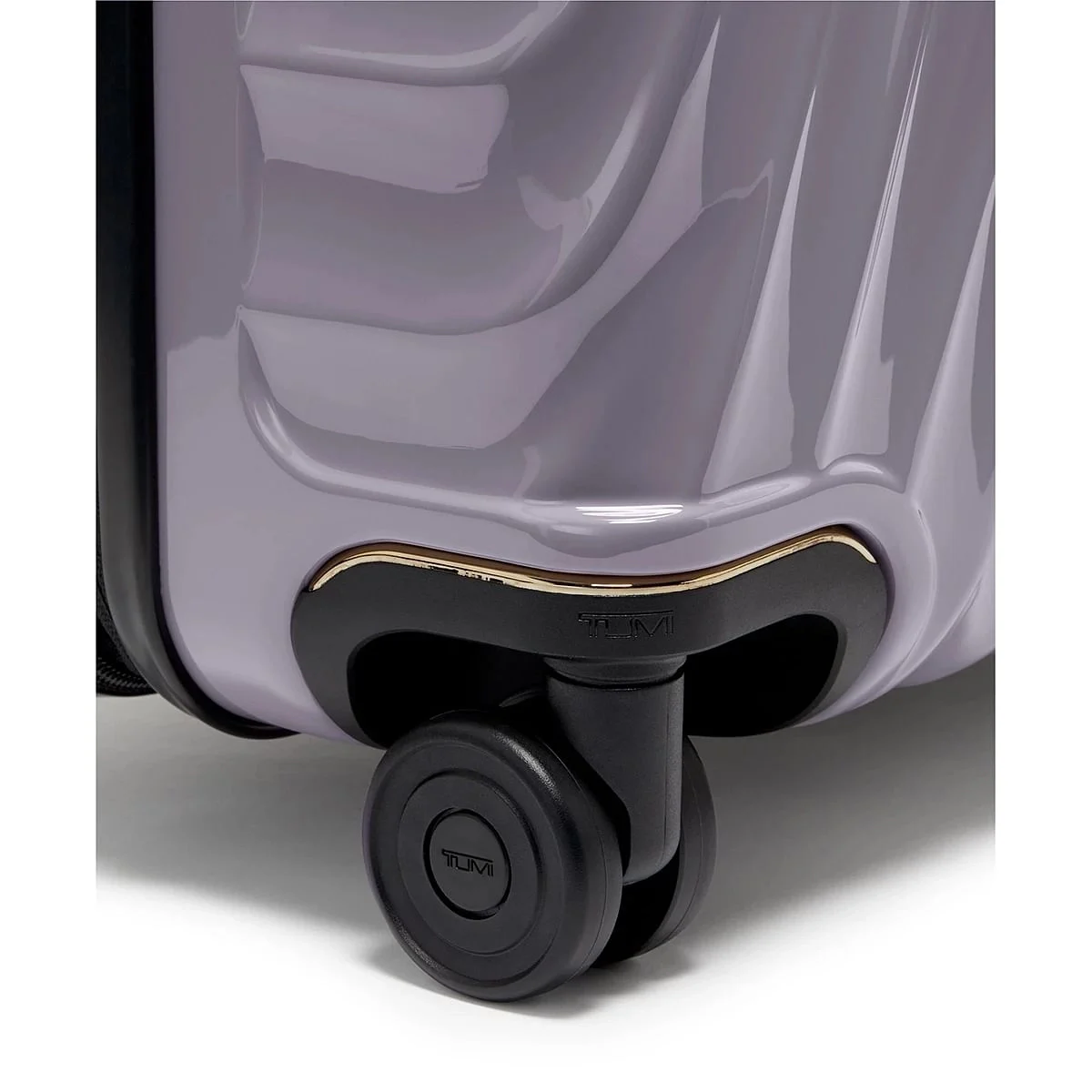 19 Degree Short Trip Expandable 4 Wheel Packing Case