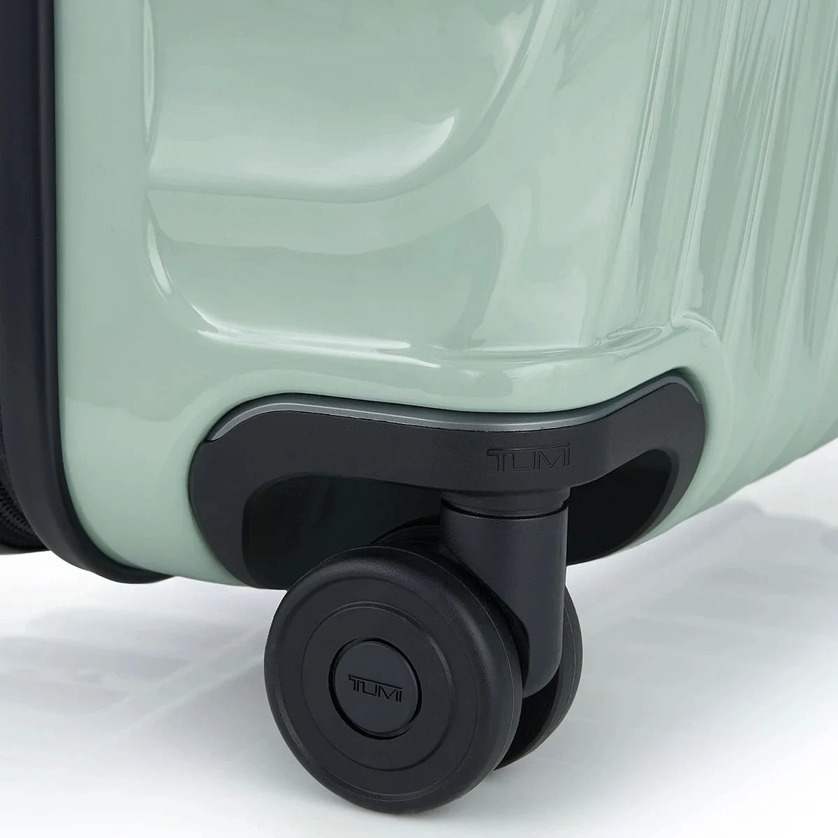 Short Trip Expandable 4 Wheeled Packing Case