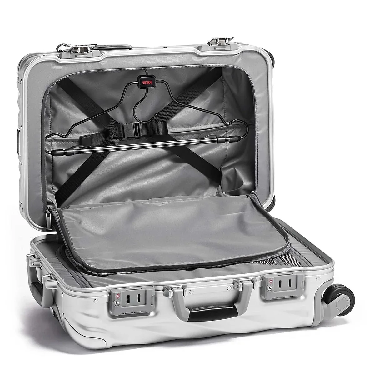 19 Degree Aluminum International Carry-On