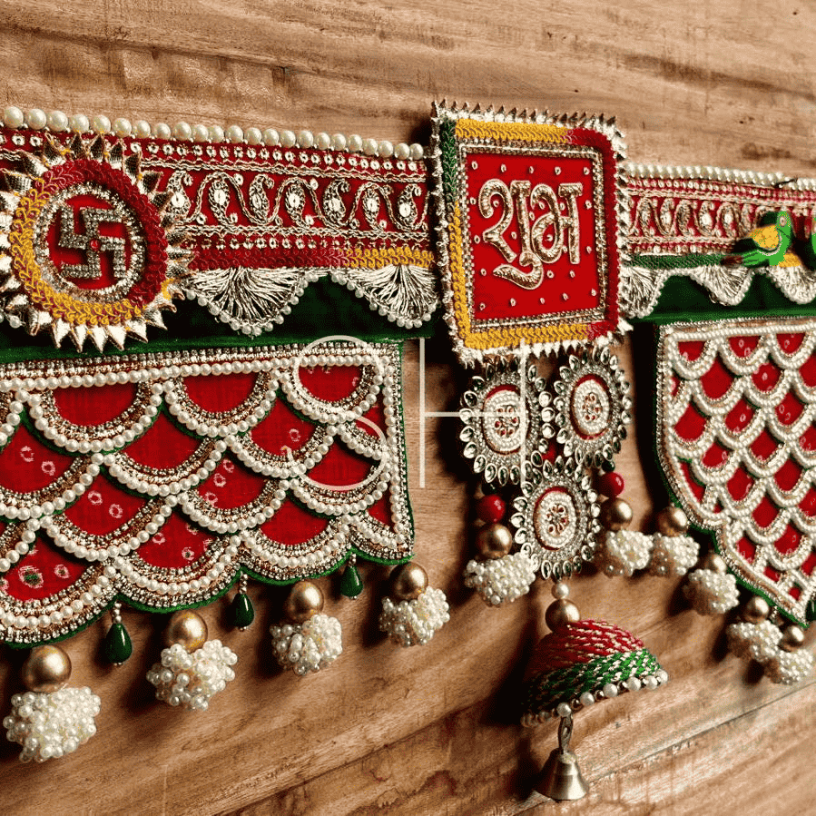 Red & Gold Bandarwal