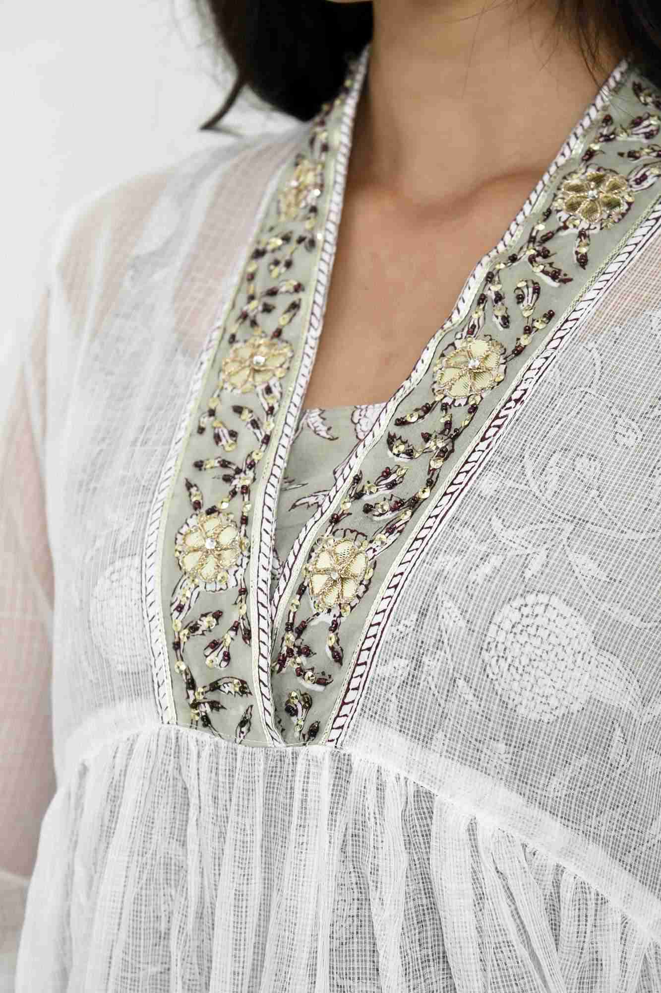 Naksh White Kota Doriya Gathered Kurta With Printed Inner And Pants (Set of 3)
