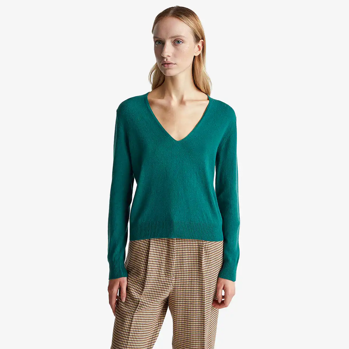 Woman Green V-Neck Sweater In Pure Merino Wool