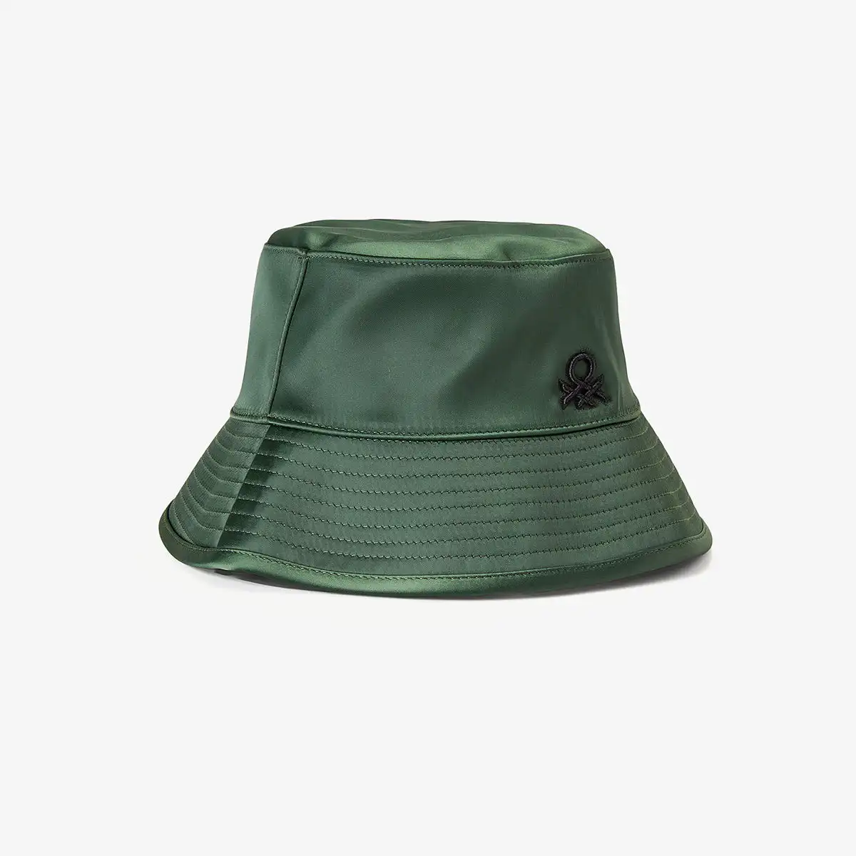 Woman Reversible Bucket Style Hat