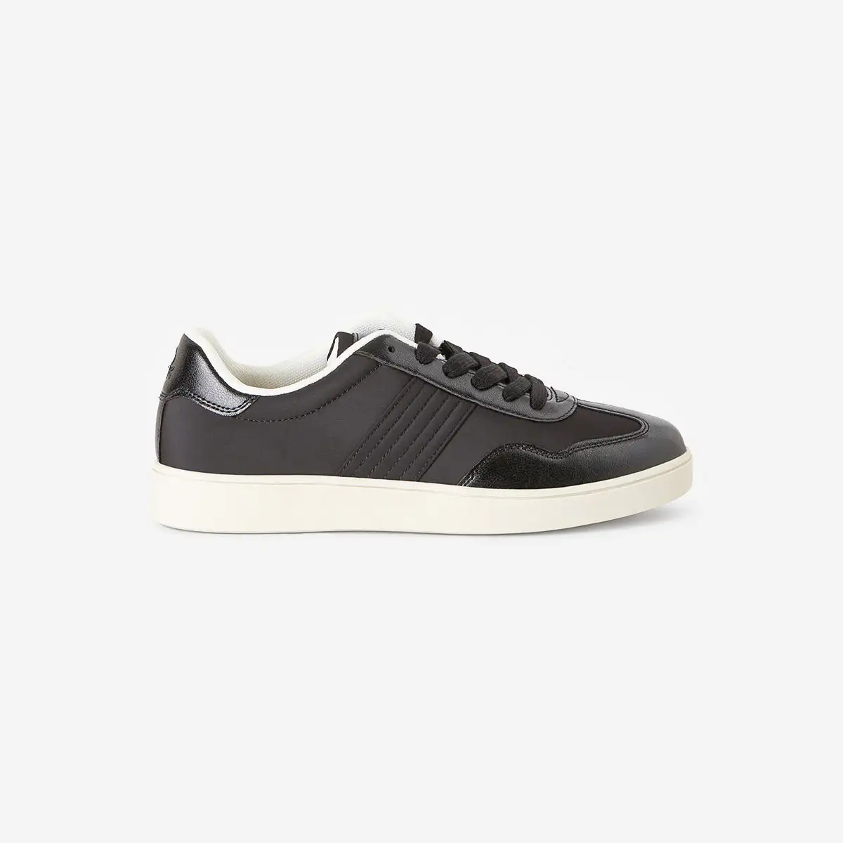 Woman Low-Top Sneakers With Knit Stitch Blend