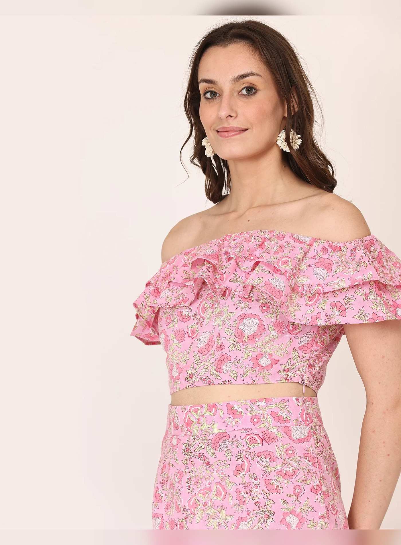 Alice18 Women's Petunia Ruffled Off-Shoulder Cape Sleeve Co-Ord Set