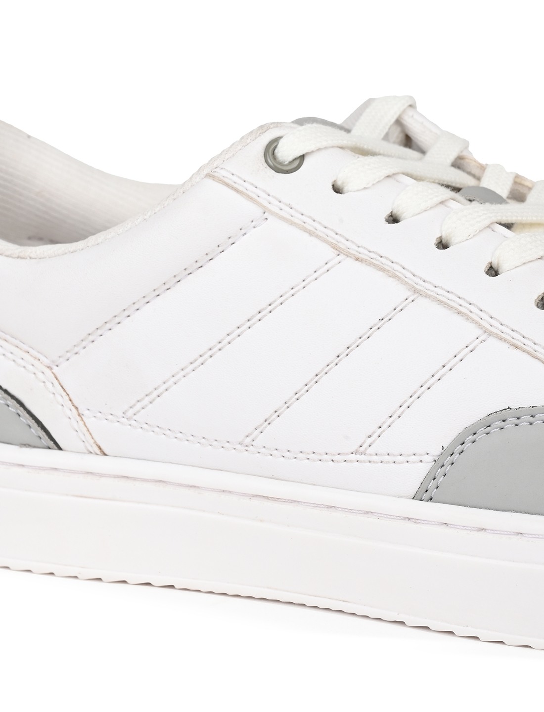The Groove Grey Men Casual Sneaker V8 By Ruosh