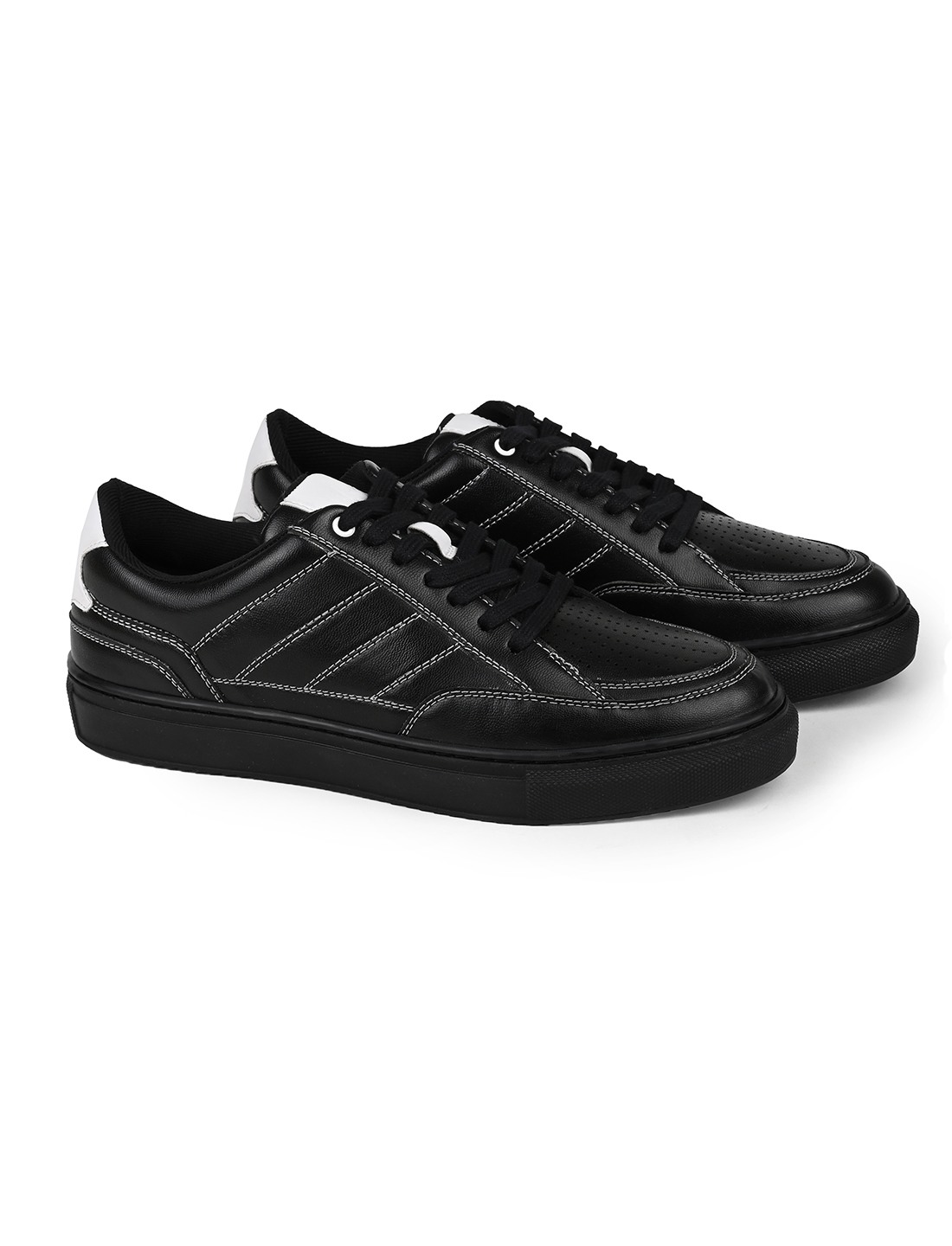 The Groove-01 Black & White Men Casual Sneaker V8 By Ruosh
