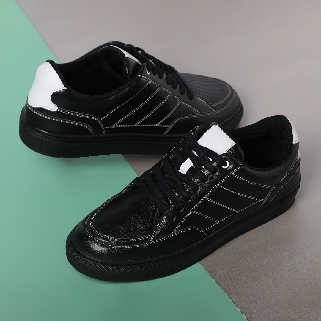 The Groove-01 Black & White Men Casual Sneaker V8 By Ruosh