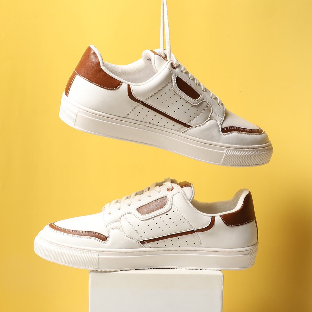 The Aldor White & Tan Men Casual Sneaker V8 By Ruosh