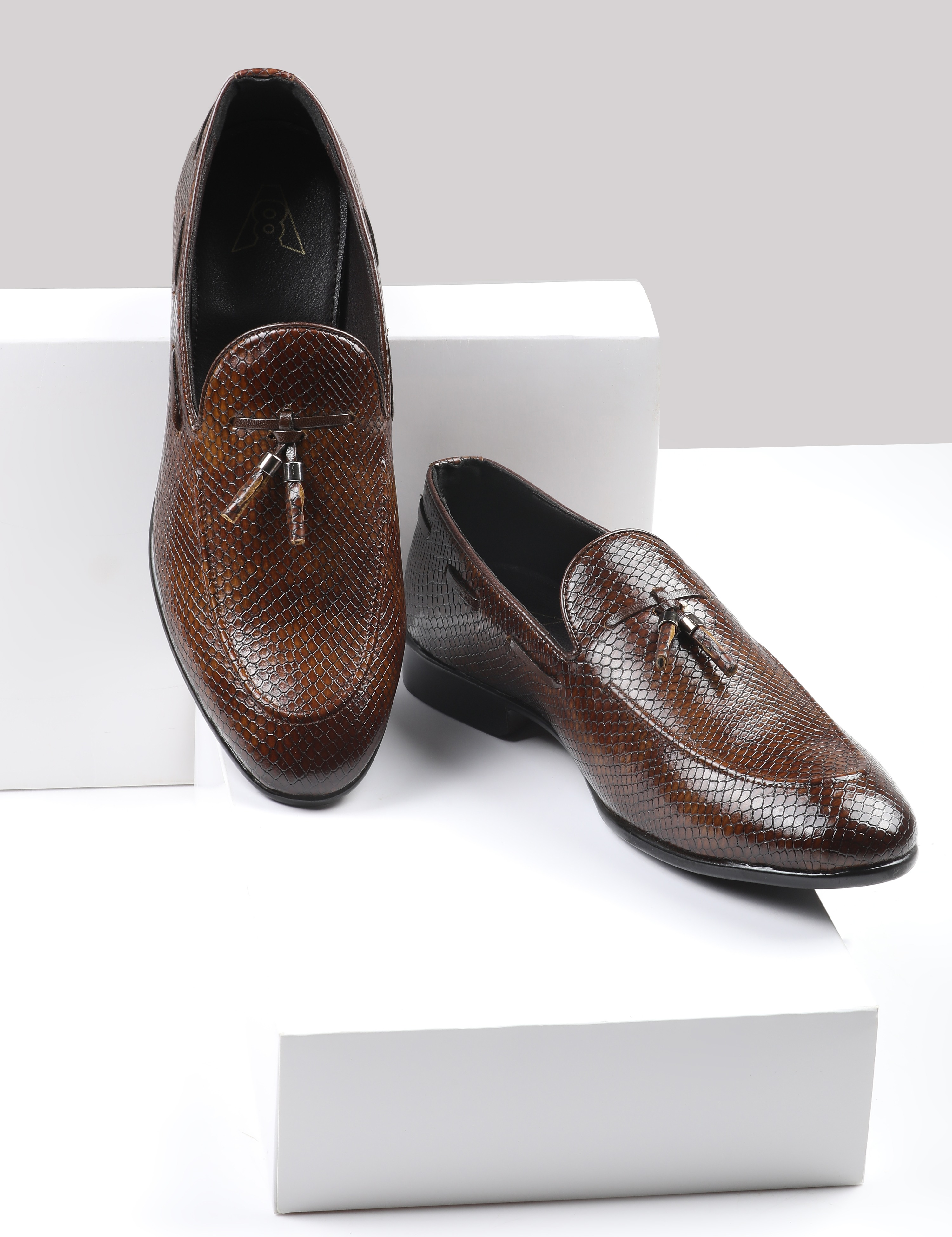 The Coby Tan Men Tassel Loafer V8 By Ruosh