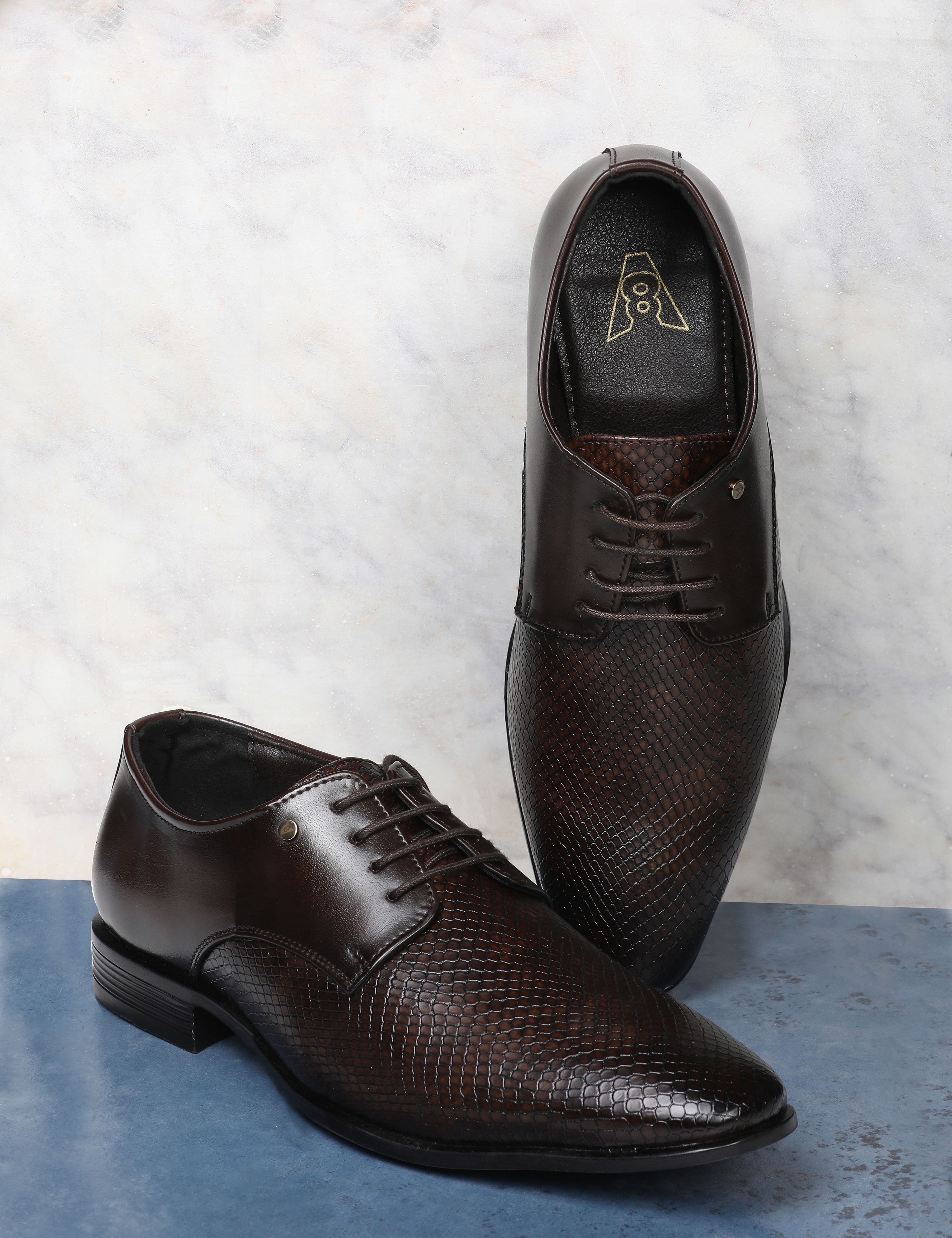 The Jonas Brown Men Textured Derby V8 By Ruosh
