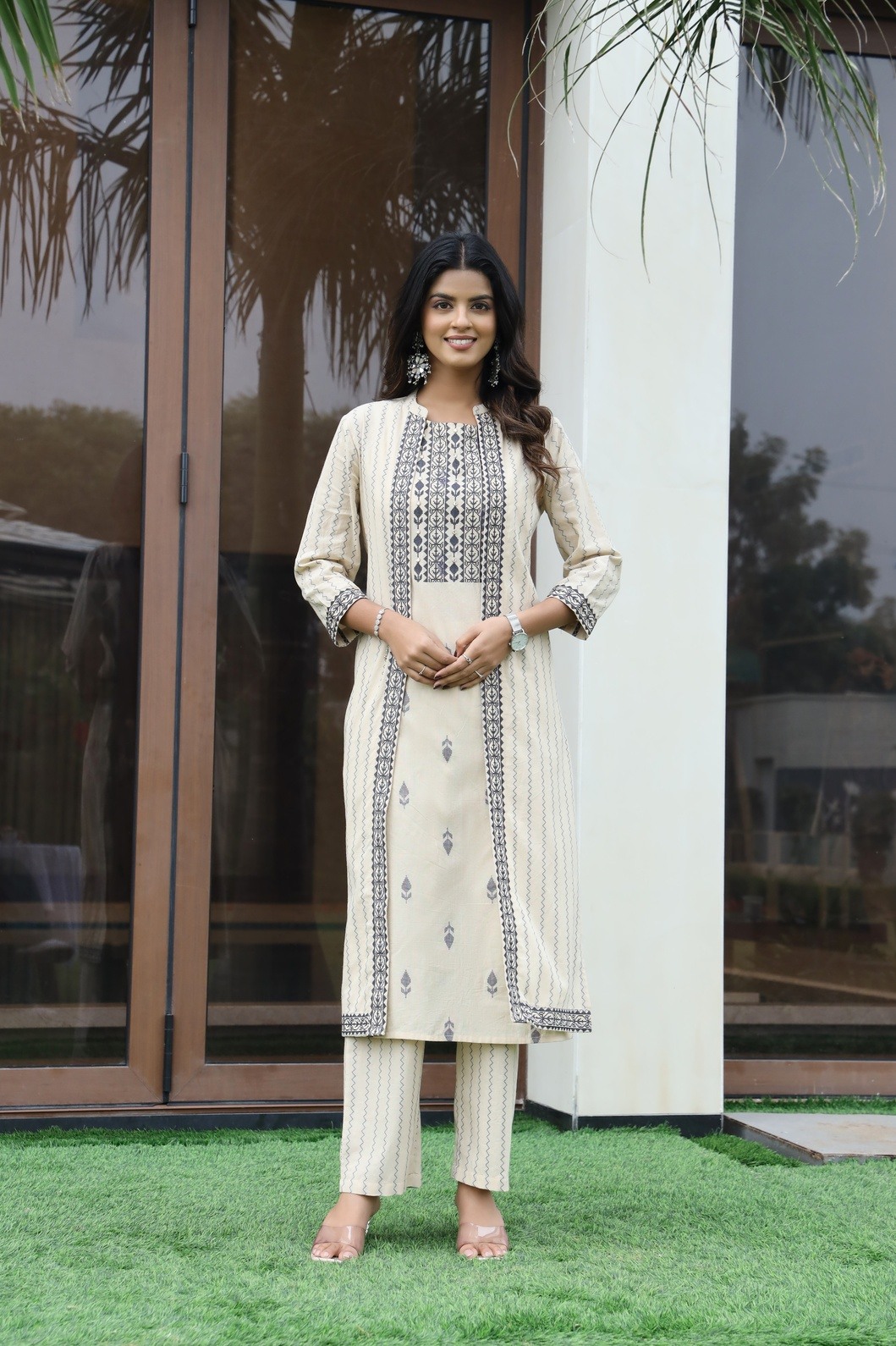 WOMEN YARN DYED KURTA SET WITH SHRUG