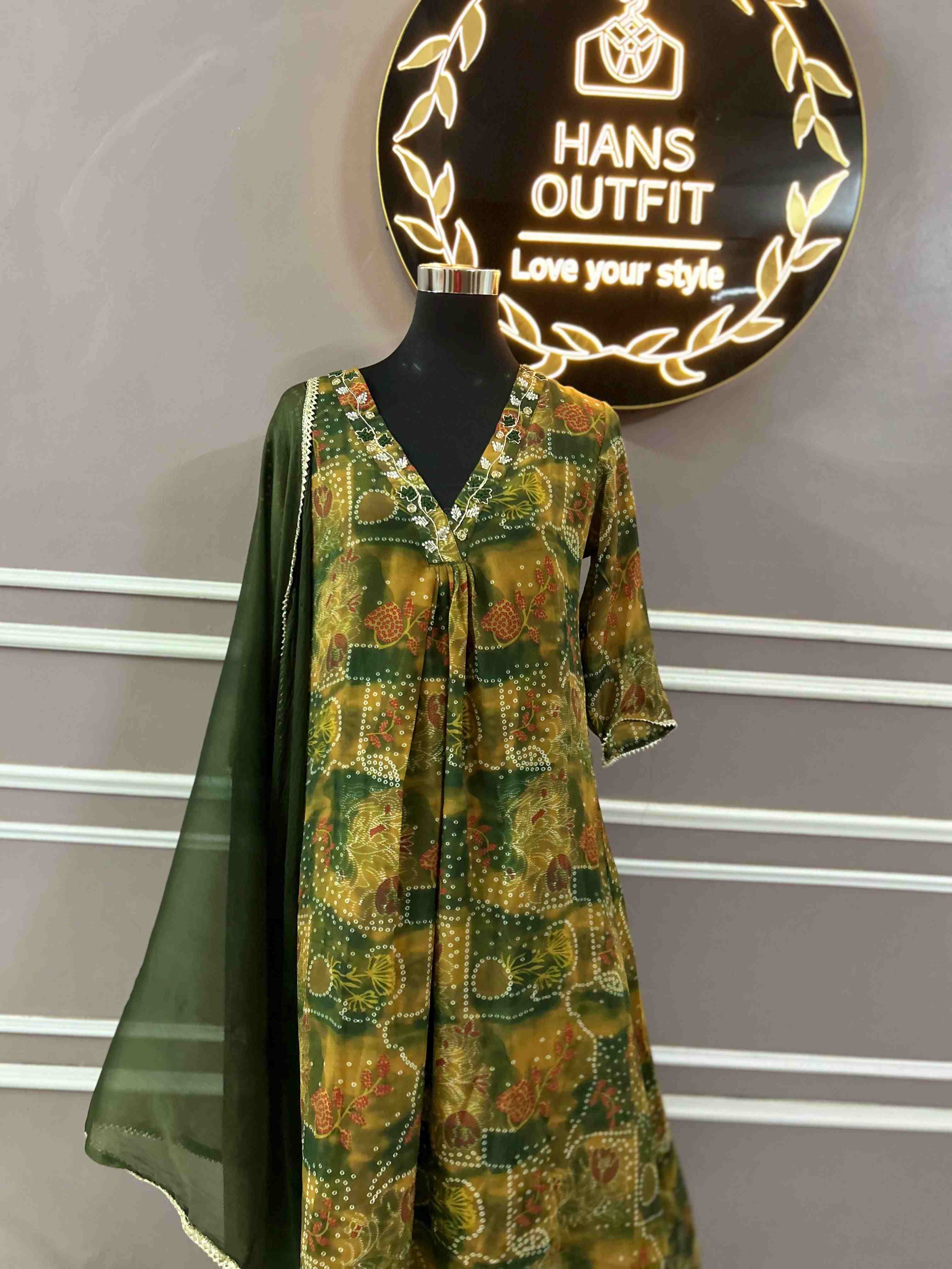 Chunari print green Anarkali kurta sets with chiffon plane dupatta