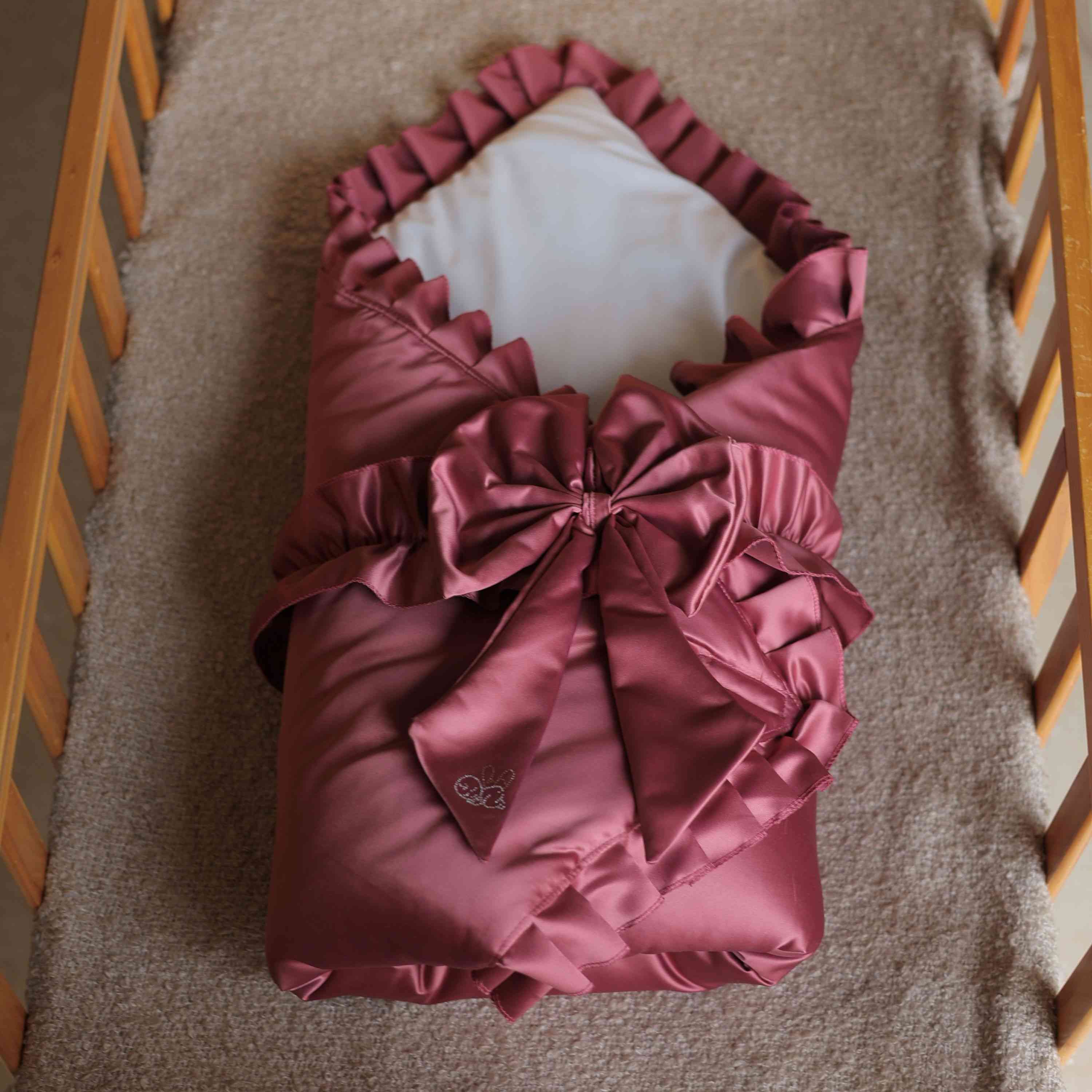 Dusky Rose Hug Baby Drape