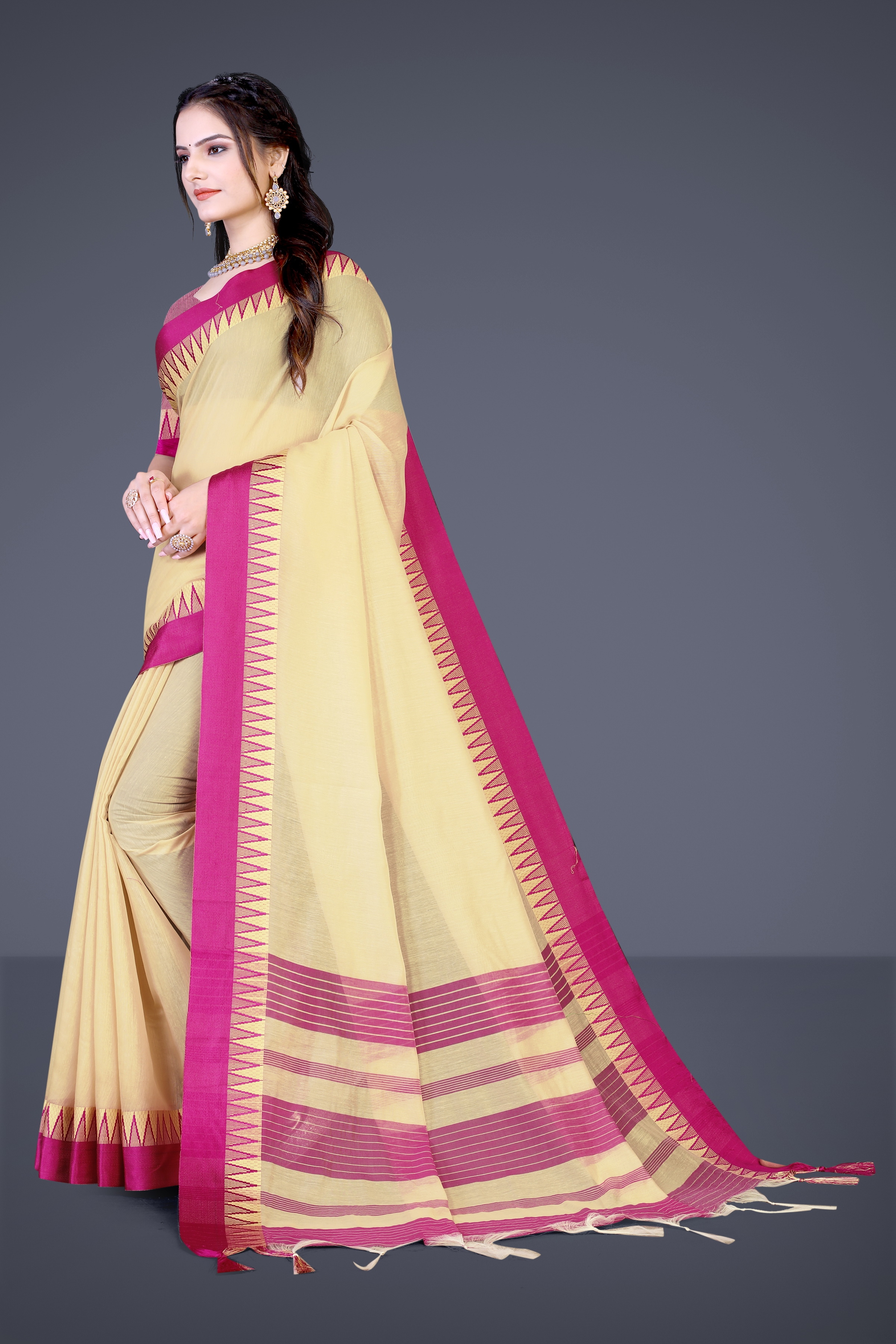 Vairagee | Vairagee  Beautiful Ethnic Wear Cotton Blend  Casual  Saree 1