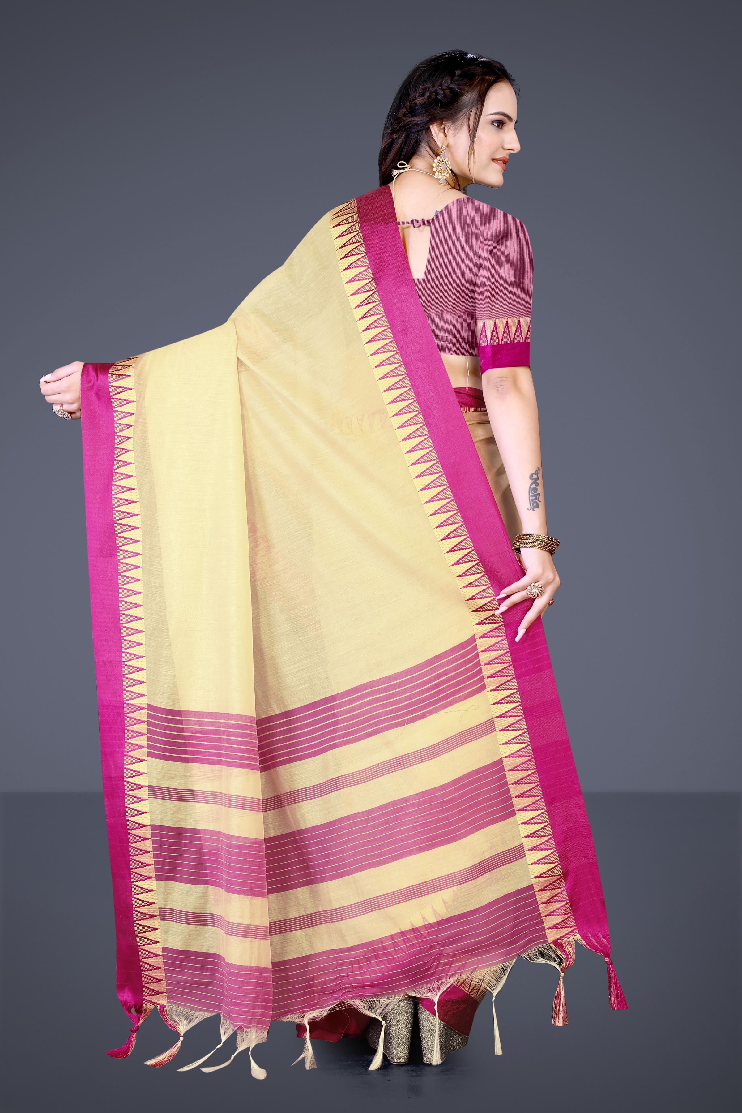 Vairagee | Vairagee  Beautiful Ethnic Wear Cotton Blend  Casual  Saree 2