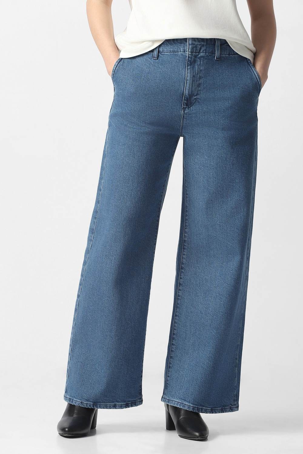 Women Blue Mid Wash Jeans