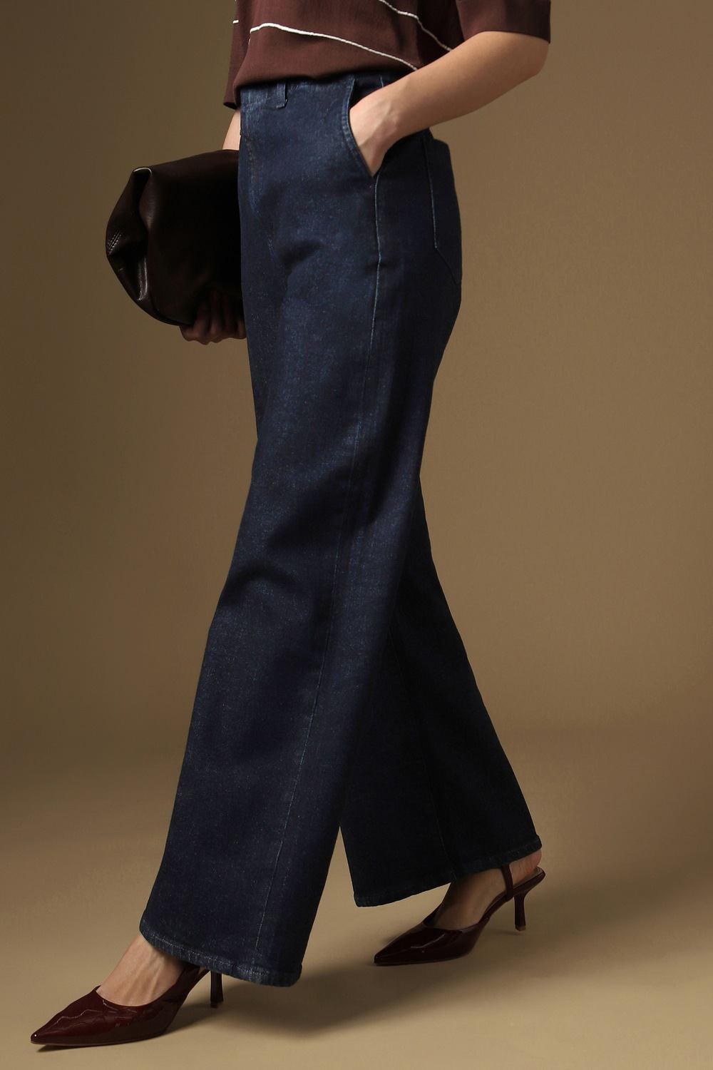 Women Navy Mid Wash Jeans