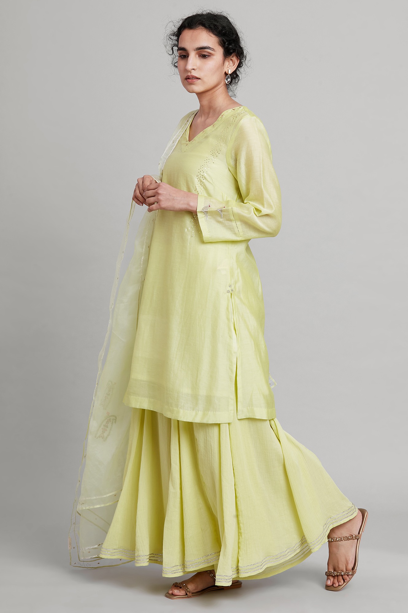 Light Yellow Kurta-Divided Skirt-Embroidered Buti Drape Set