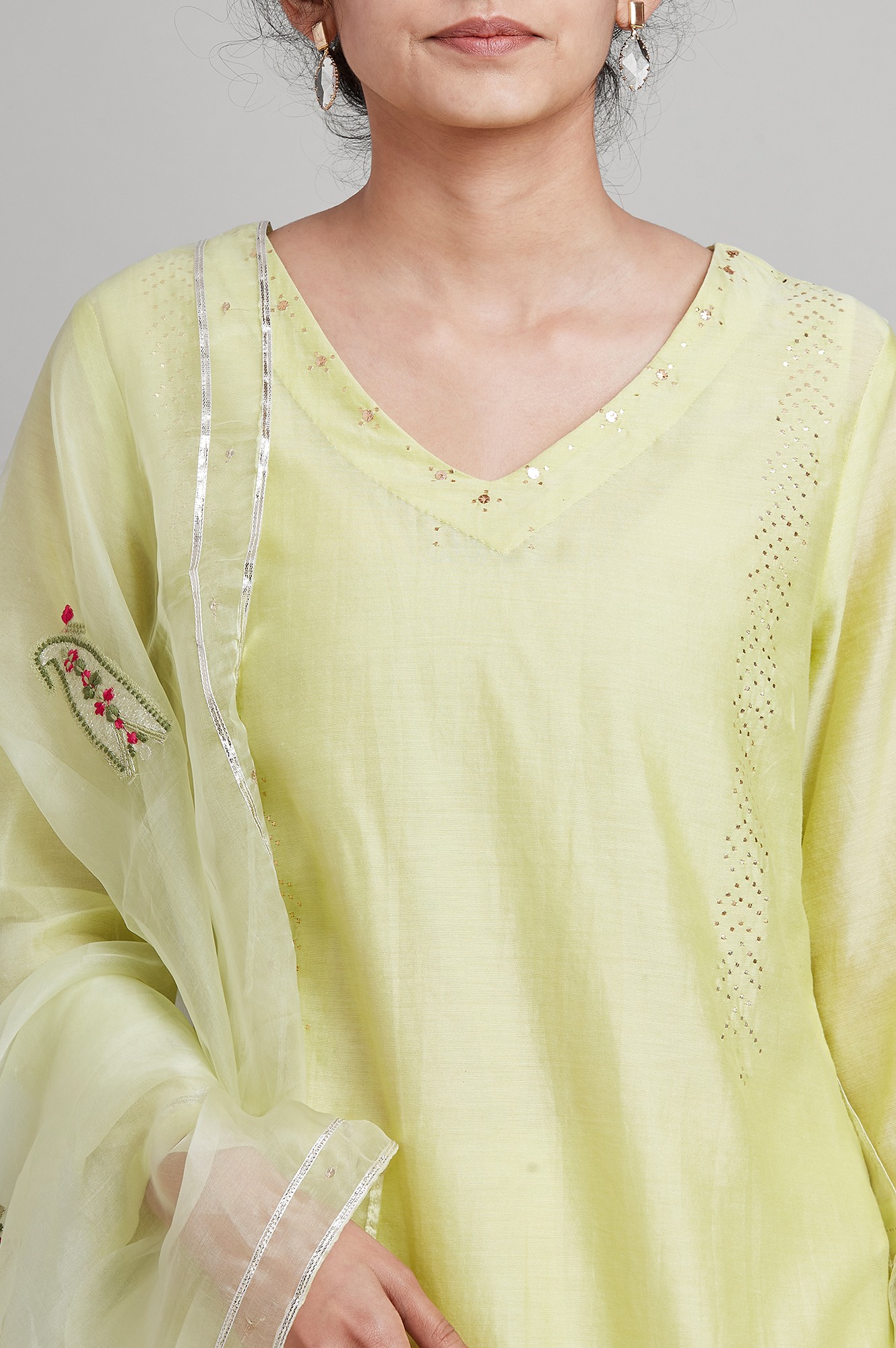 Light Yellow Kurta-Divided Skirt-Embroidered Buti Drape Set