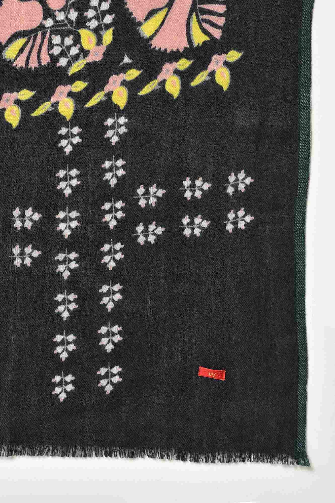 W | Black Floral Printed Shawl 3