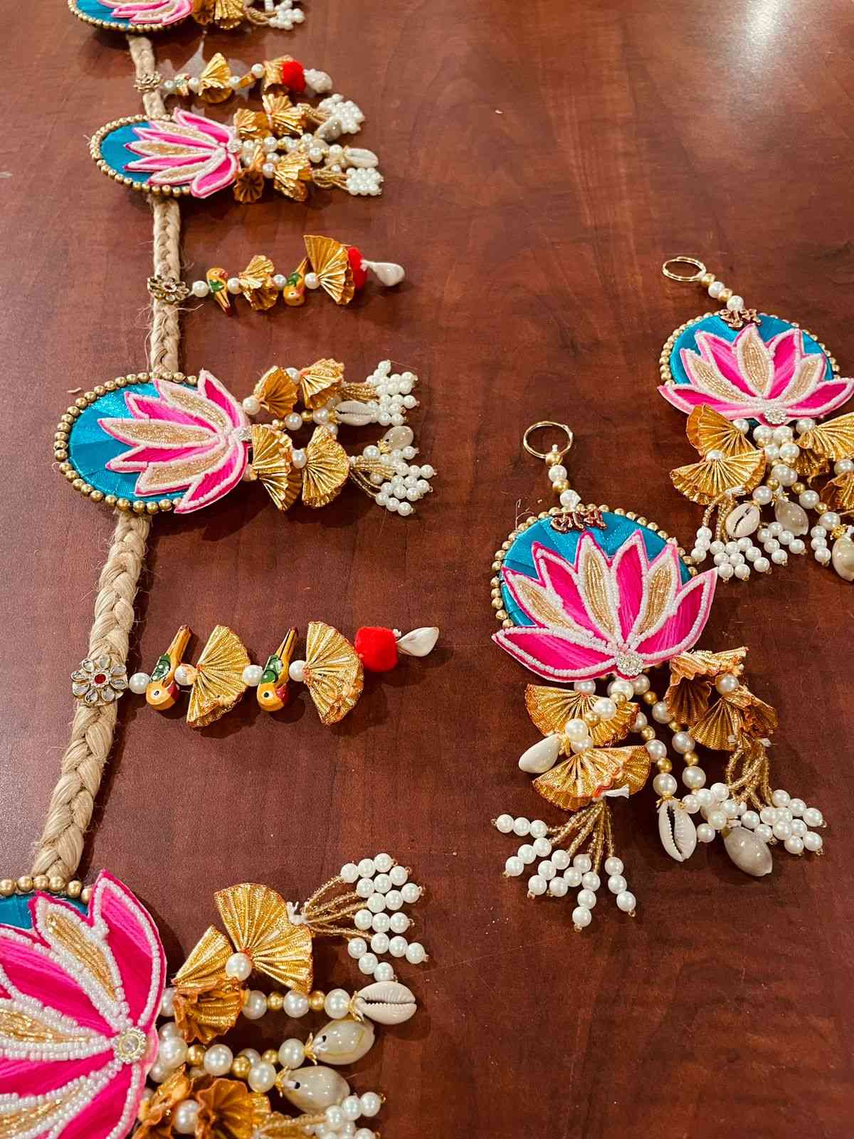 Jute bandarwal with side hangings