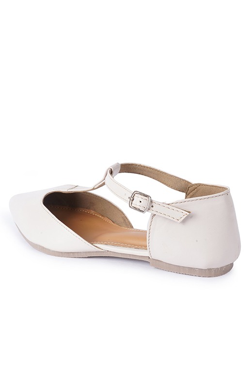 WZAYA
Women Solid Pointed Toe Strappy Mules