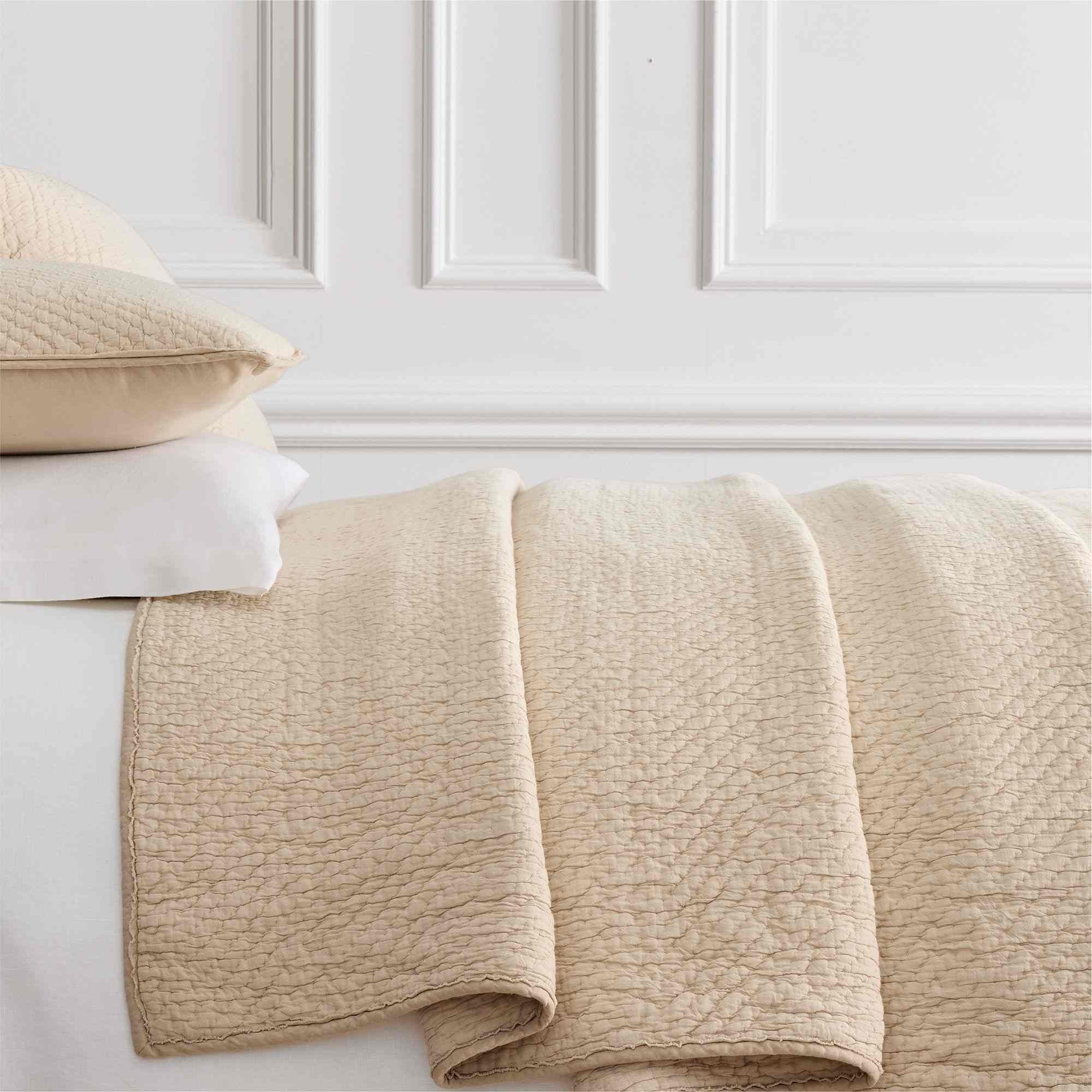 Reflections Matelasse Quilt & Shams