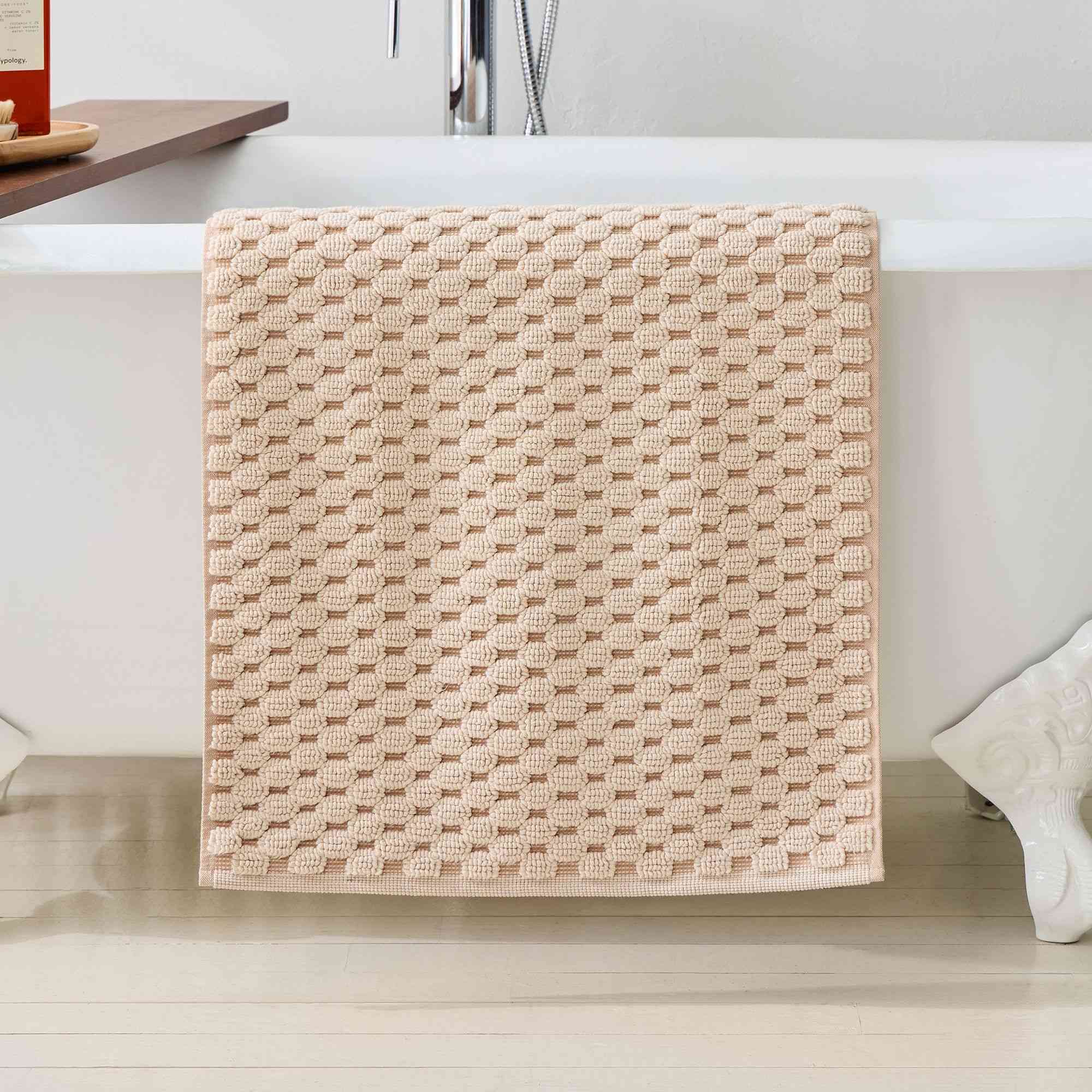 Elara Bath Mat