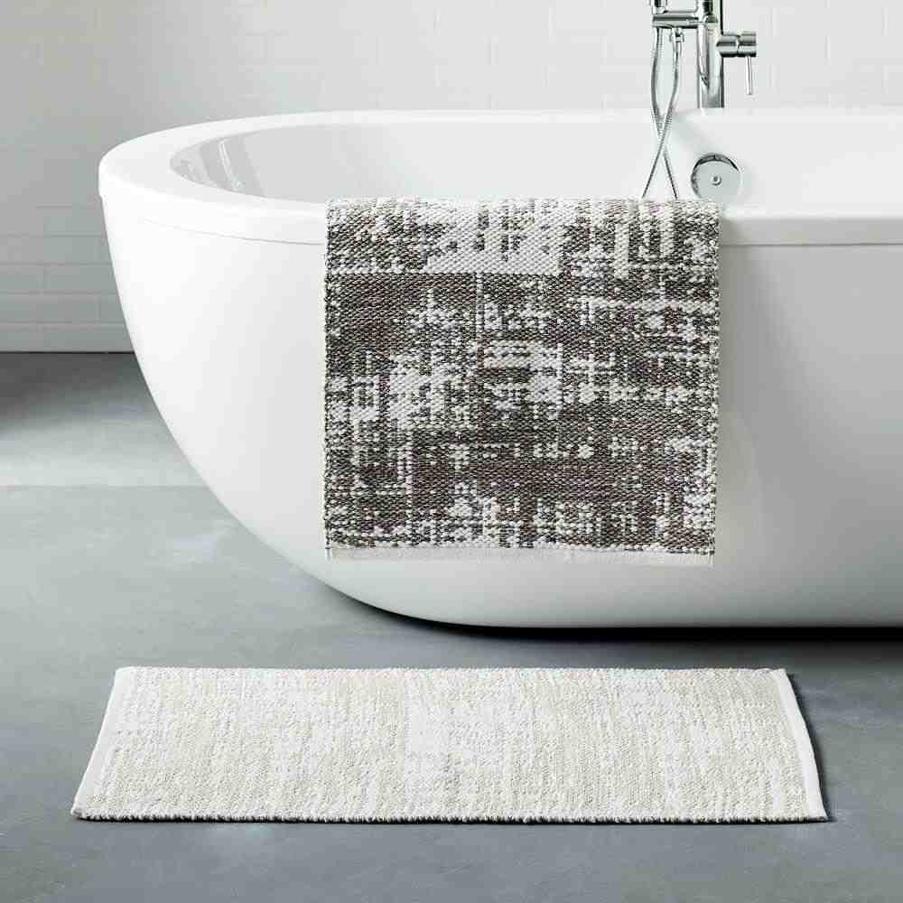 Organic Distressed Texture Bath Mat - White