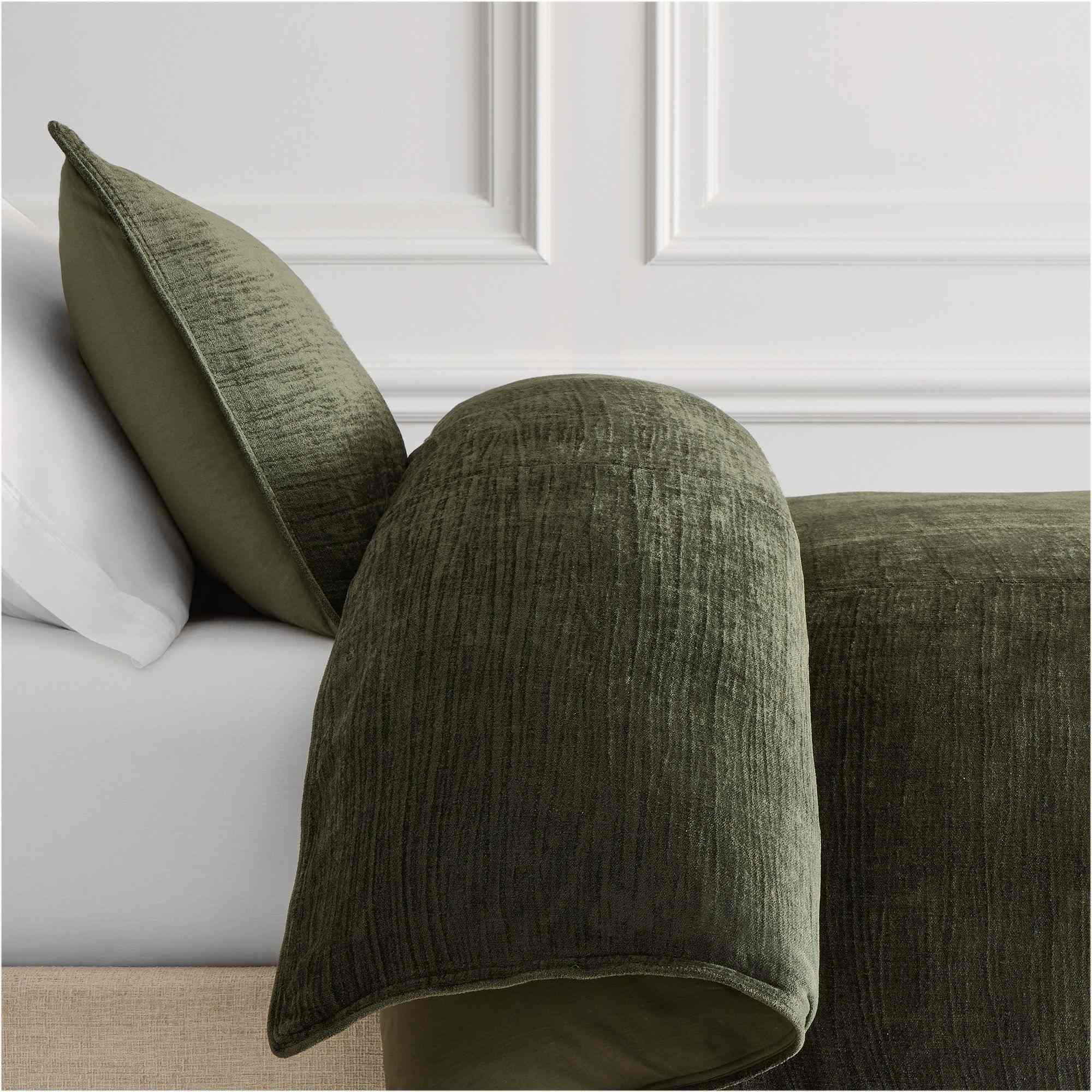 Chenille Duvet Cover & Shams