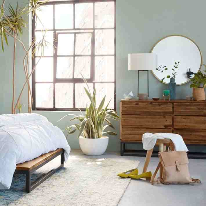 Industrial Outline Table Lamp