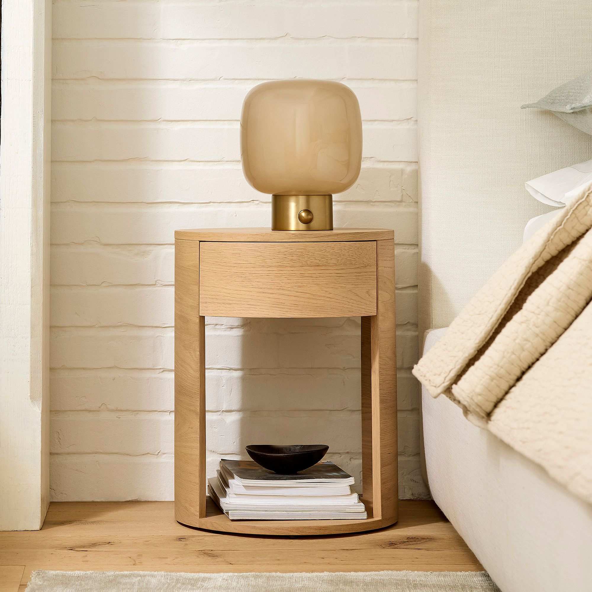 Claremont Round Nightstand (15")