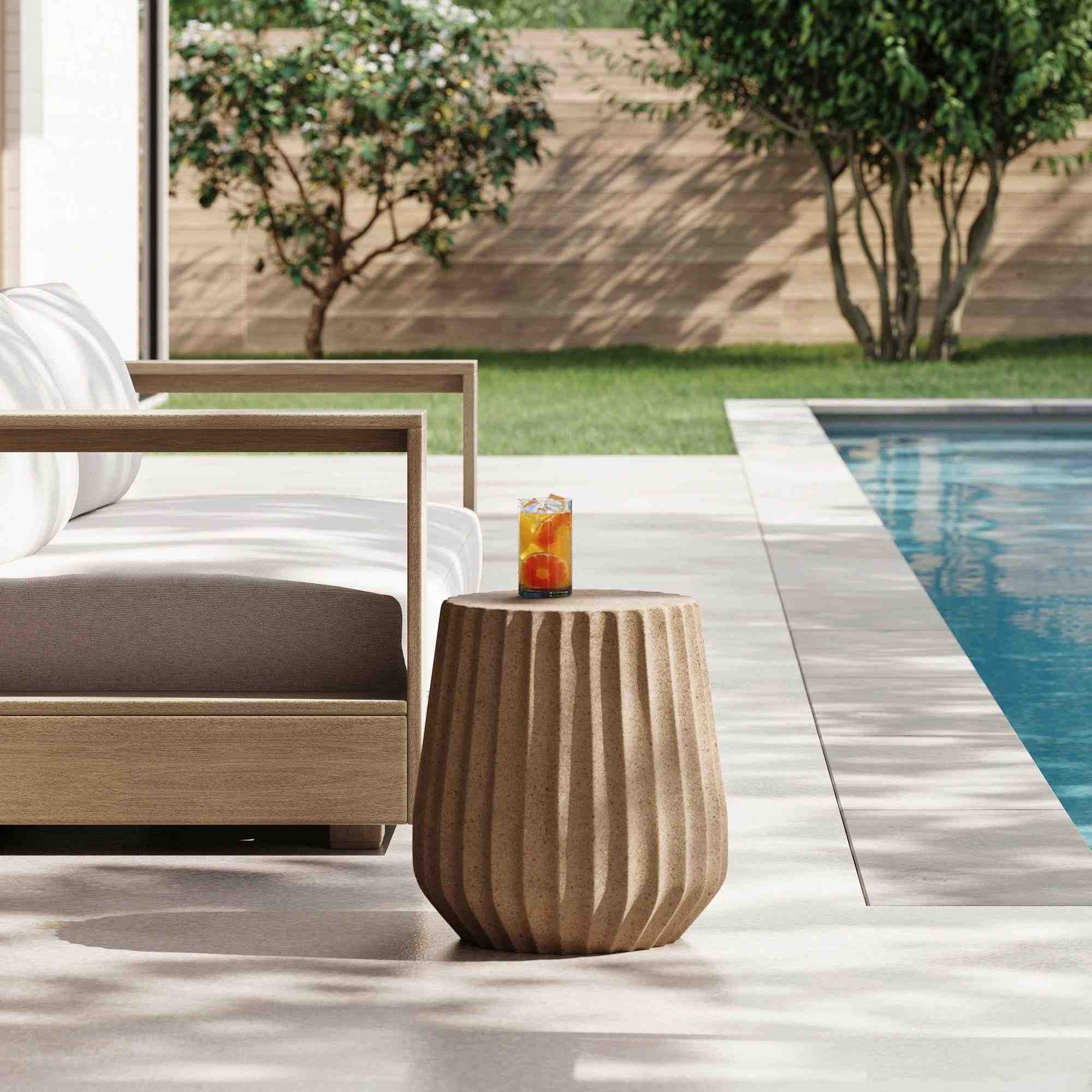 Hana Outdoor Side Table (16")