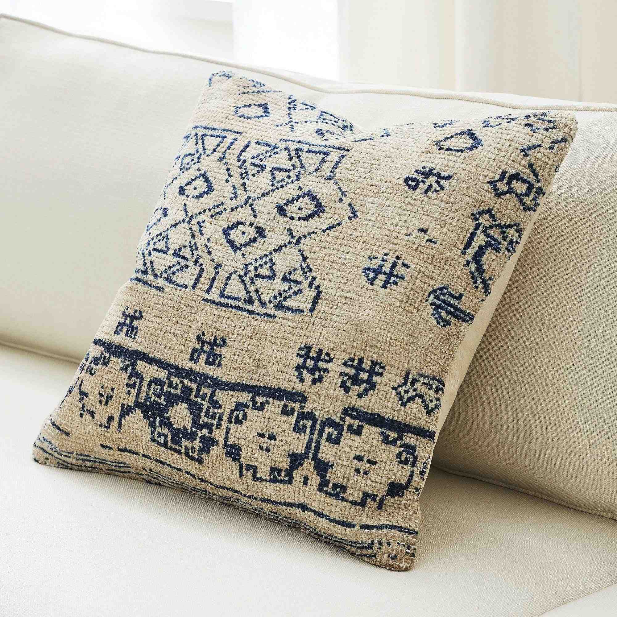 Hana Pillow Cover