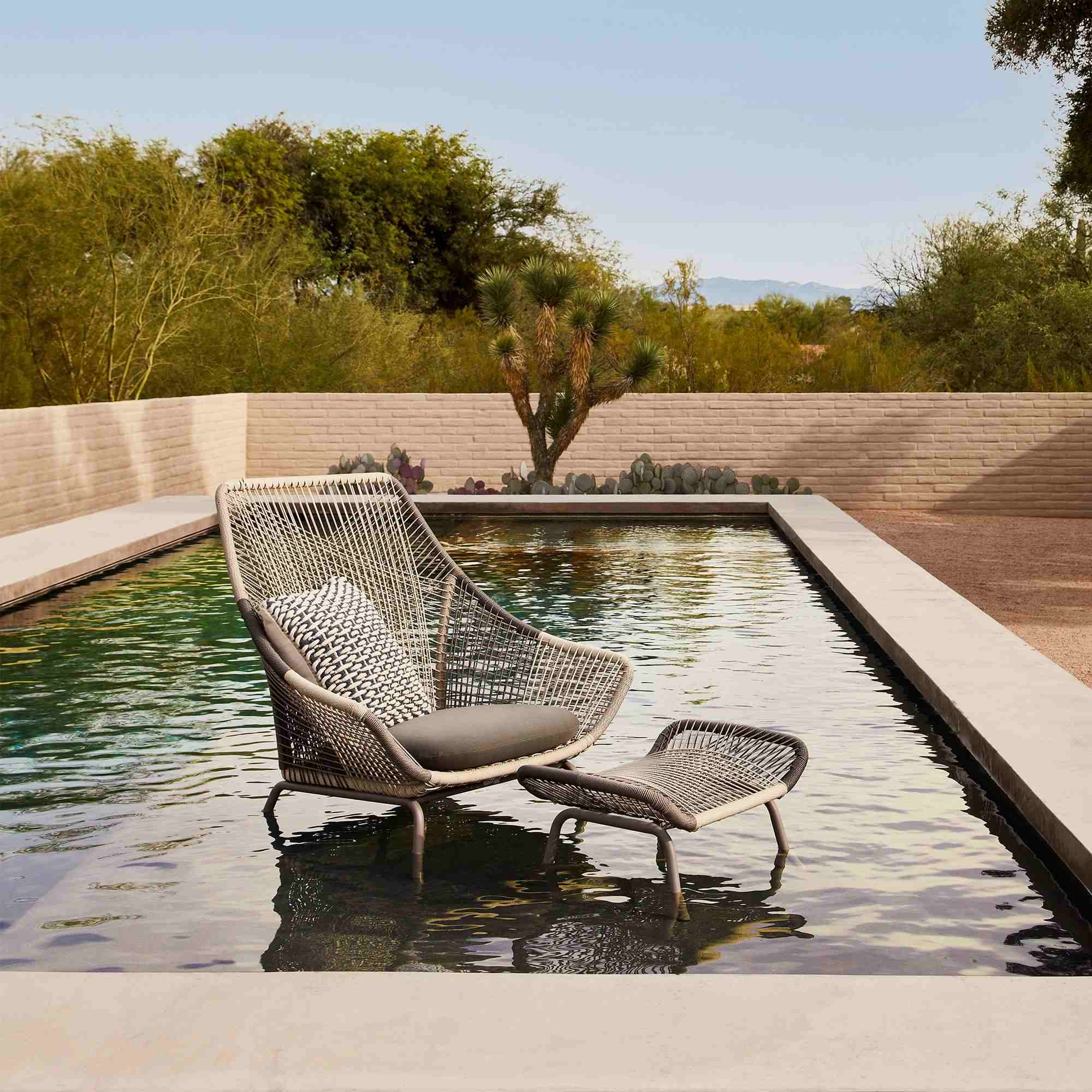 Huron Outdoor Lounge Chair