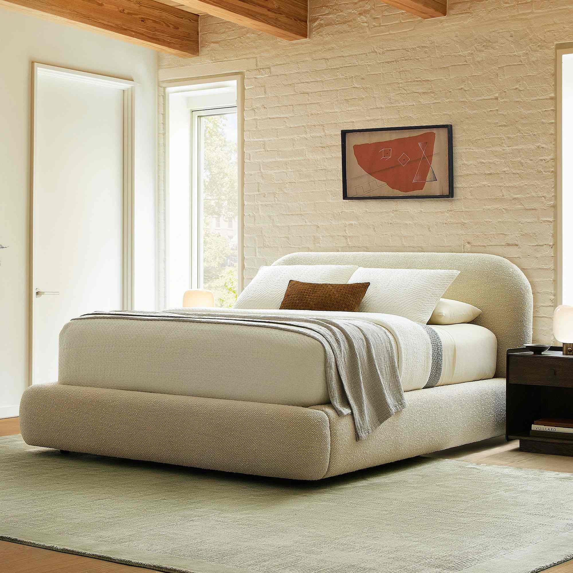 Laurent Bed