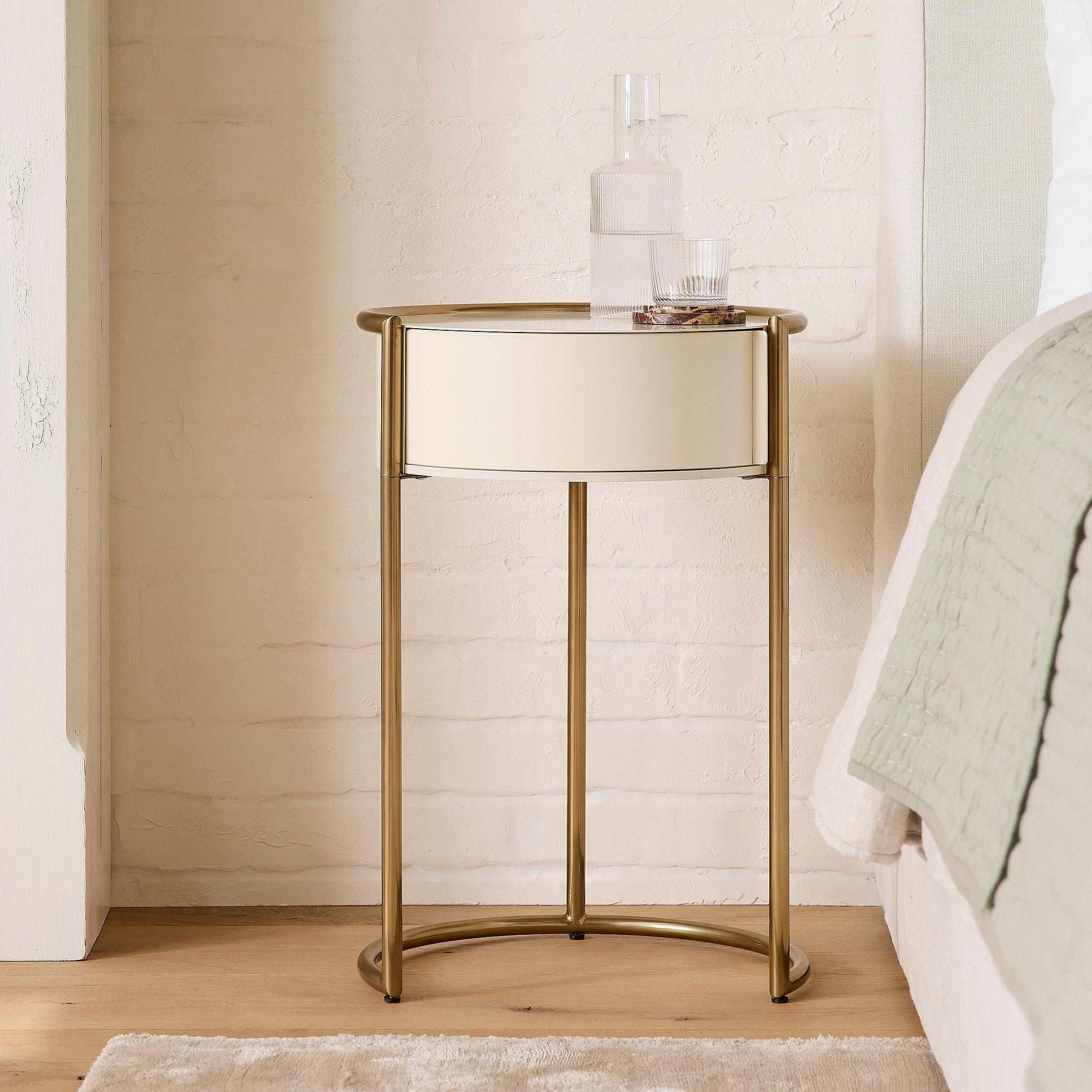 Layton Nightstand (18")