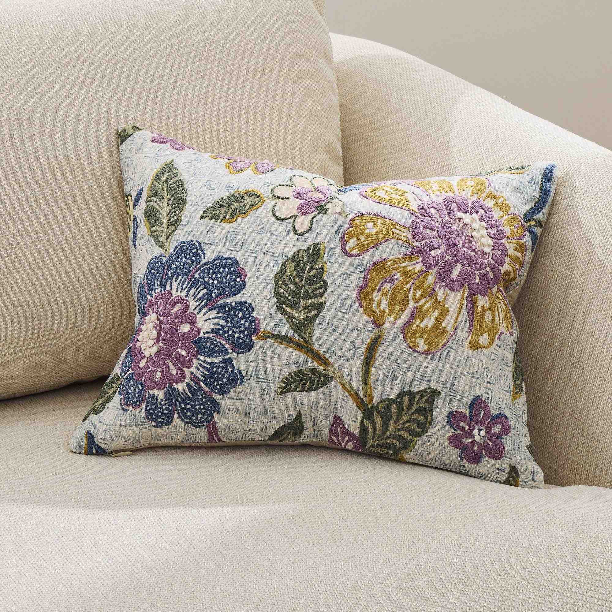 Loren Botanical Pillow Cover