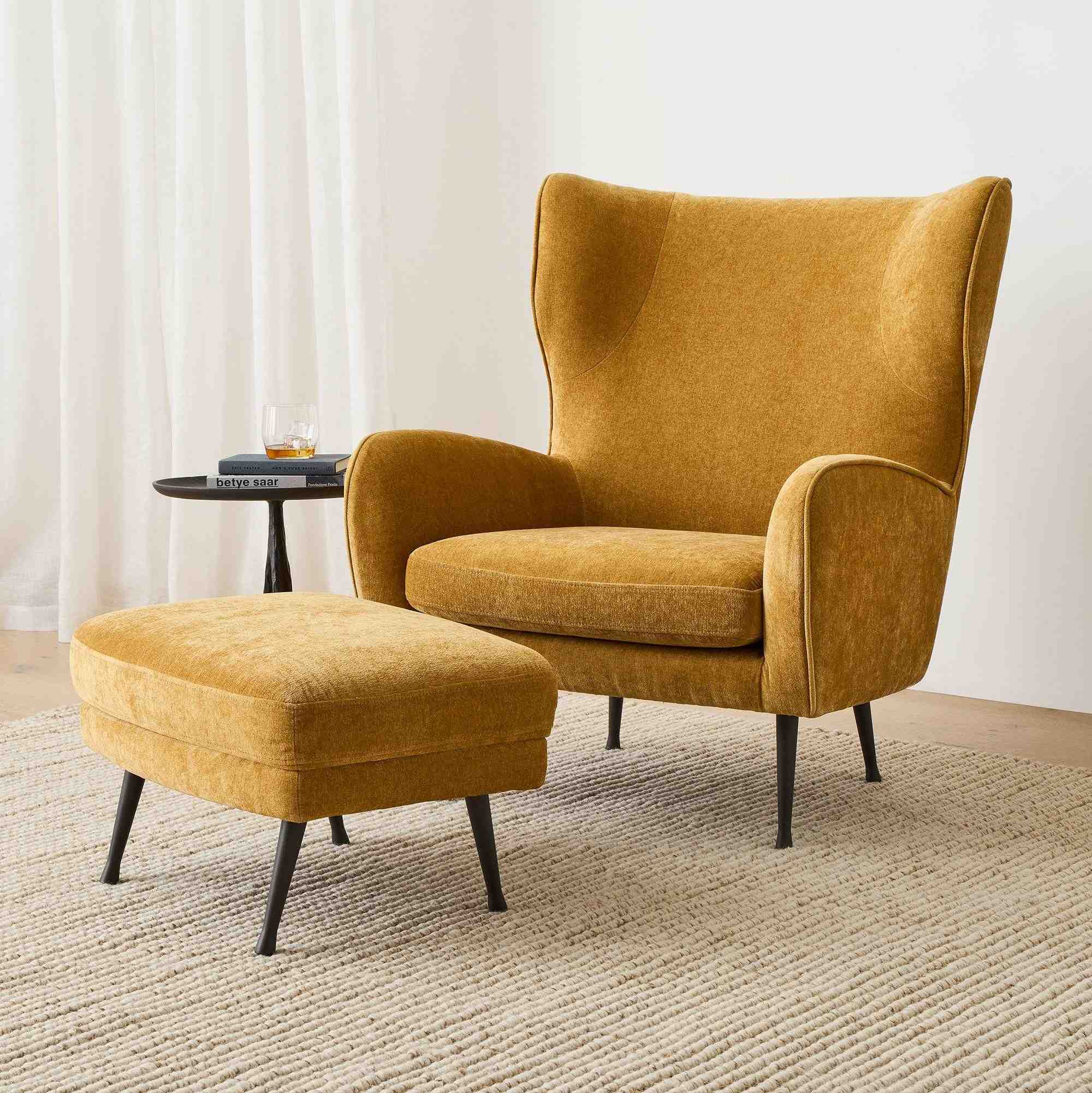 Lucia Ottoman - Metal Legs