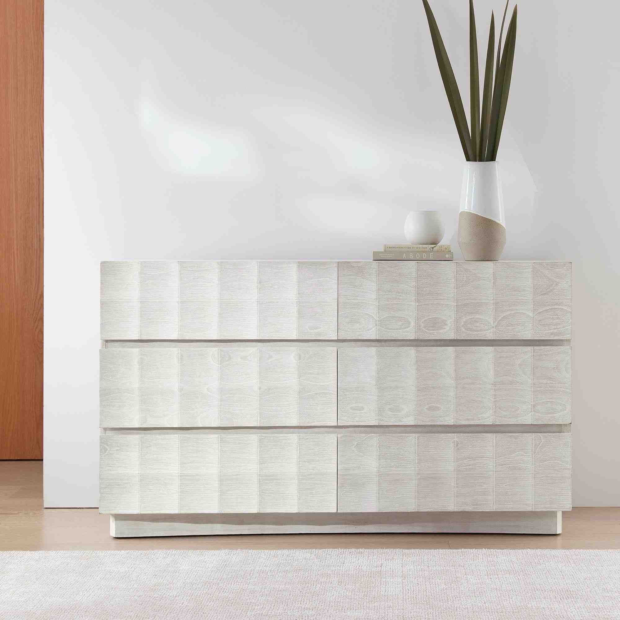 Luisa Carved 6-Drawer Dresser (60")