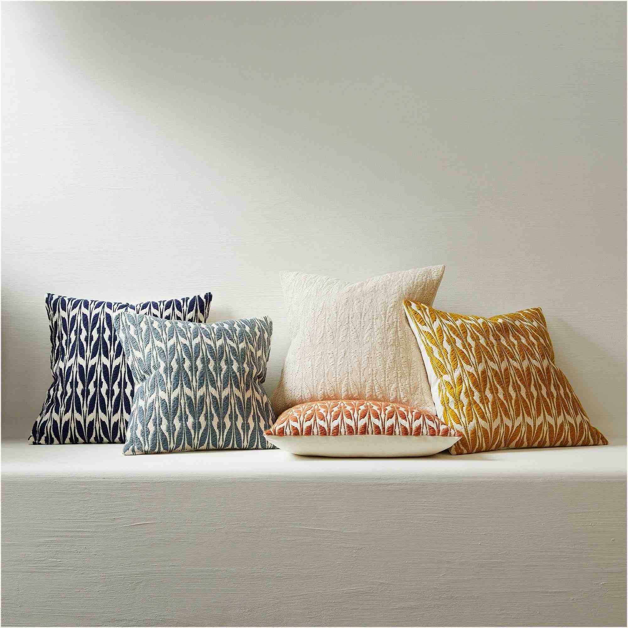 Mariposa Pillow Cover