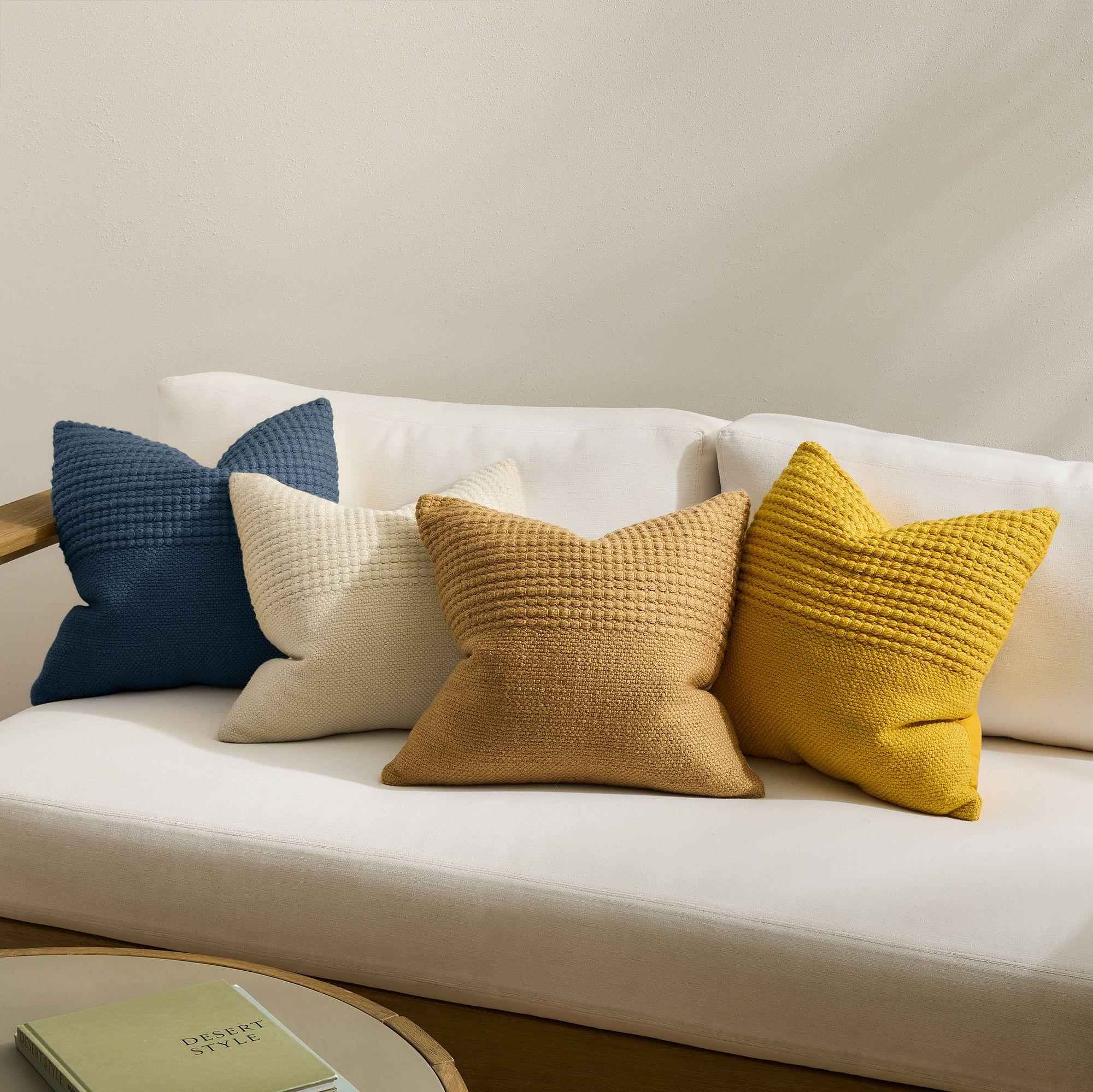 Outdoor Bubble Corded Pillow