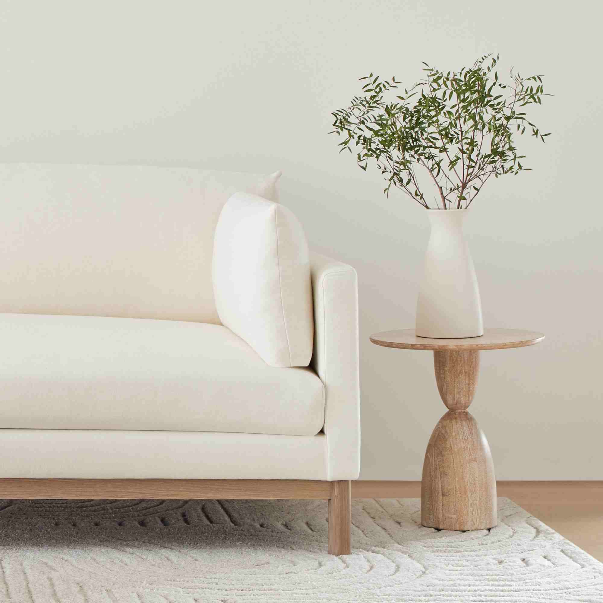 Winona Round Pedestal Side Table (16")