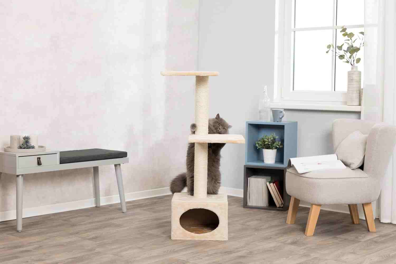 Trixie Badalona Scratching Post for Cats (Beige)