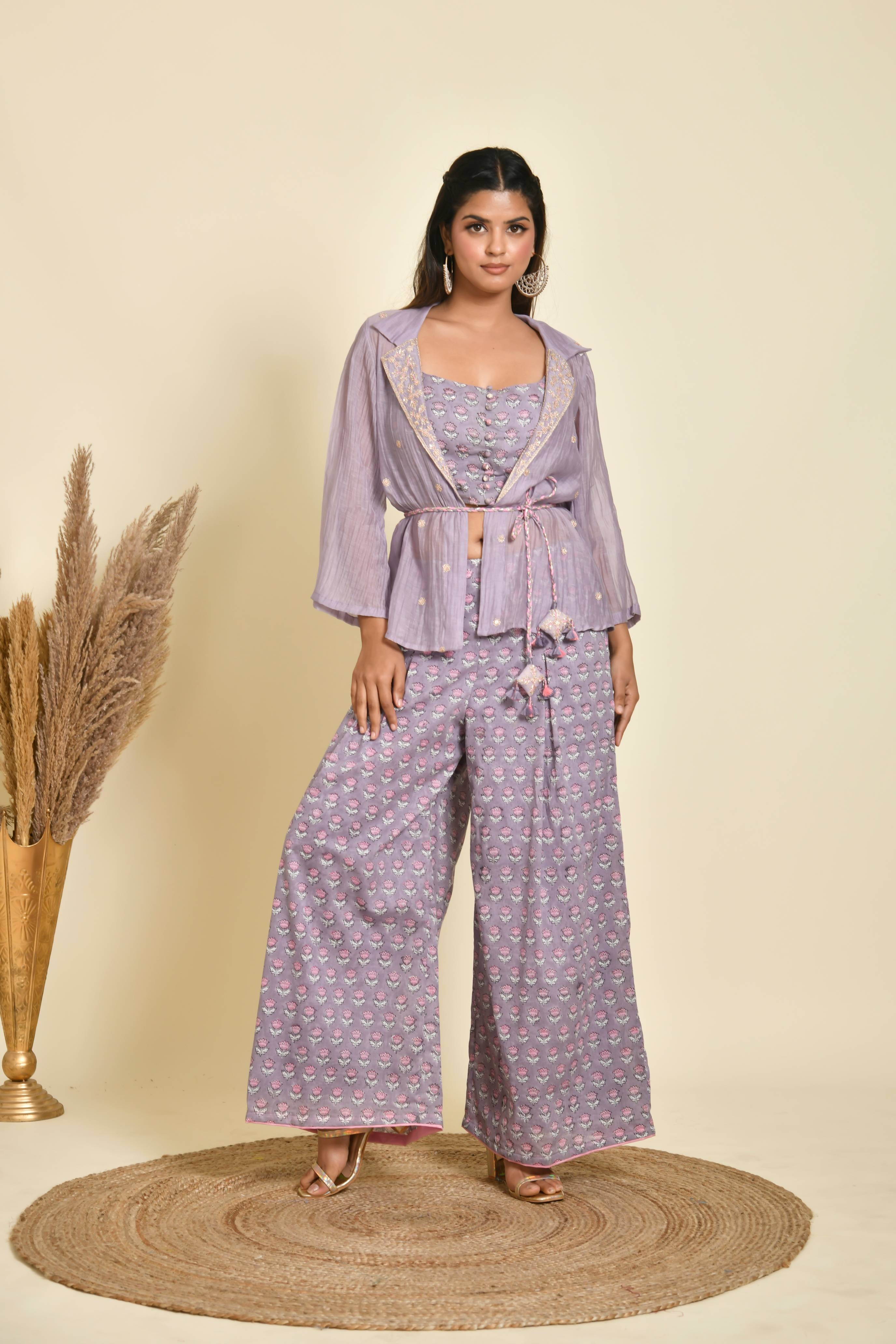 KAARAH BY KAAVYA | Cotton Crop Top & Pleated Pants With Jacket undefined